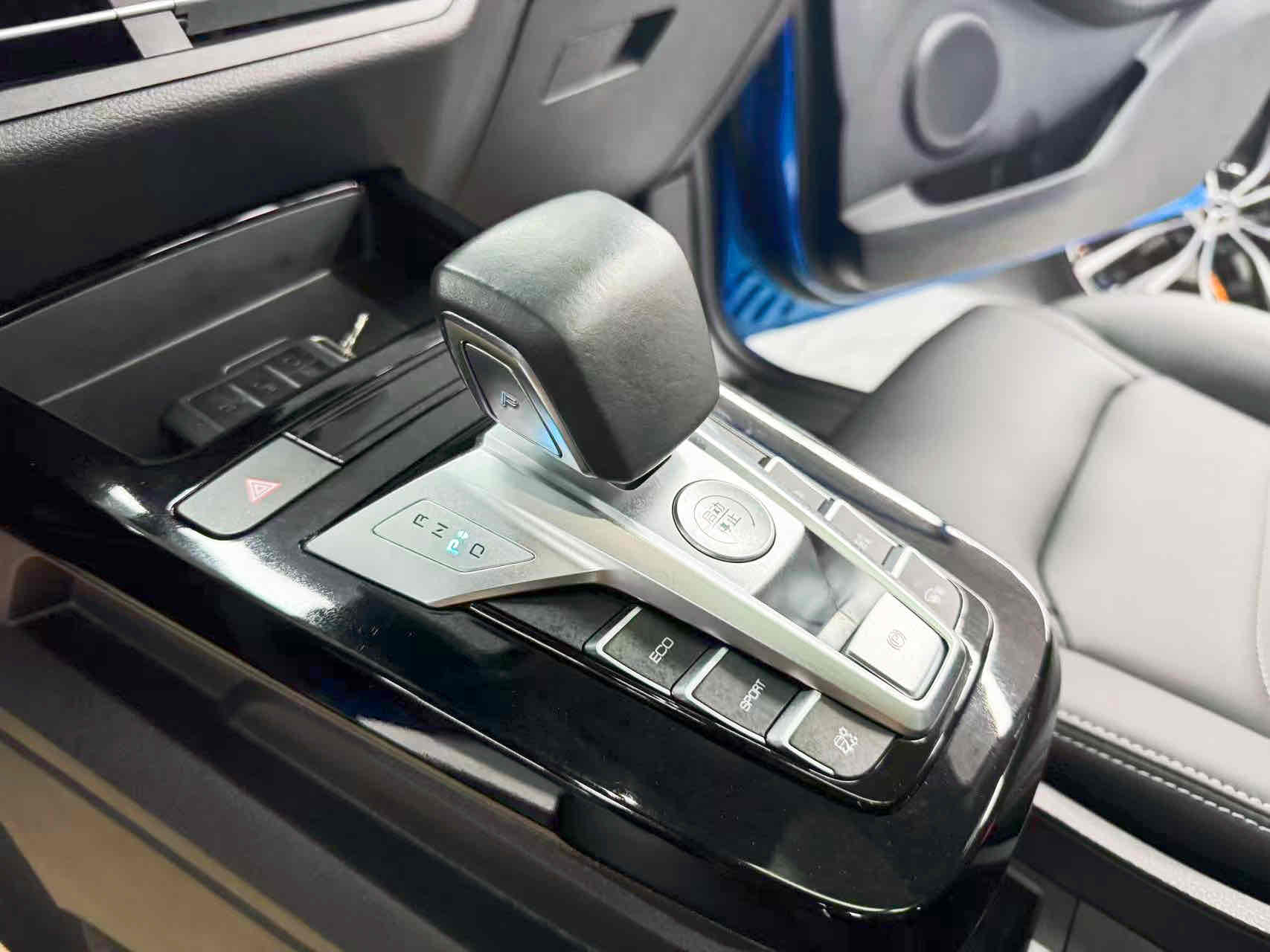 BYD Yuan New Energy 2020 car image #12