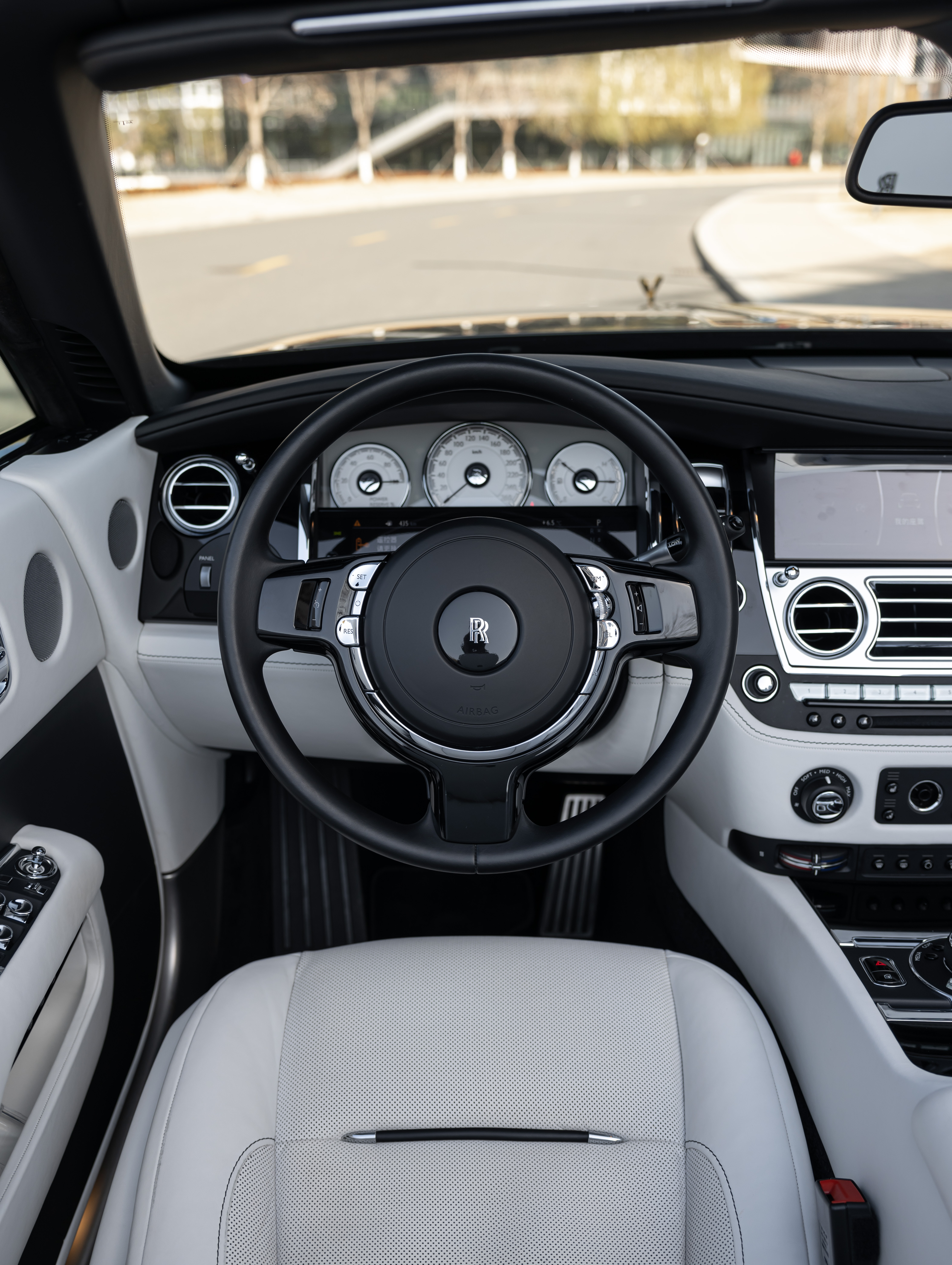 劳斯莱斯 曜影 2019 汽车图片 #12