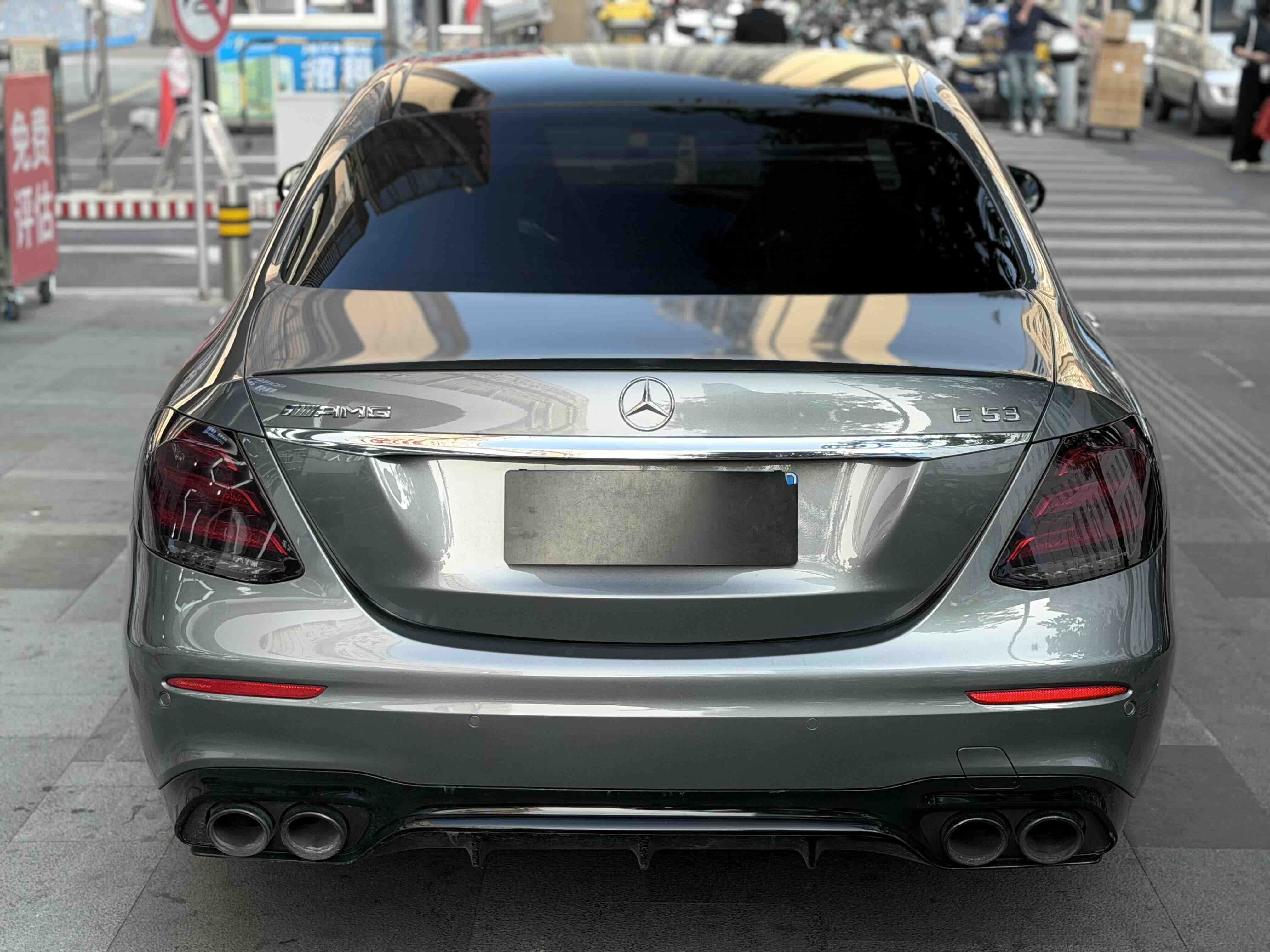 Mercedes-Benz E AMG 2020 صورة سيارة #12