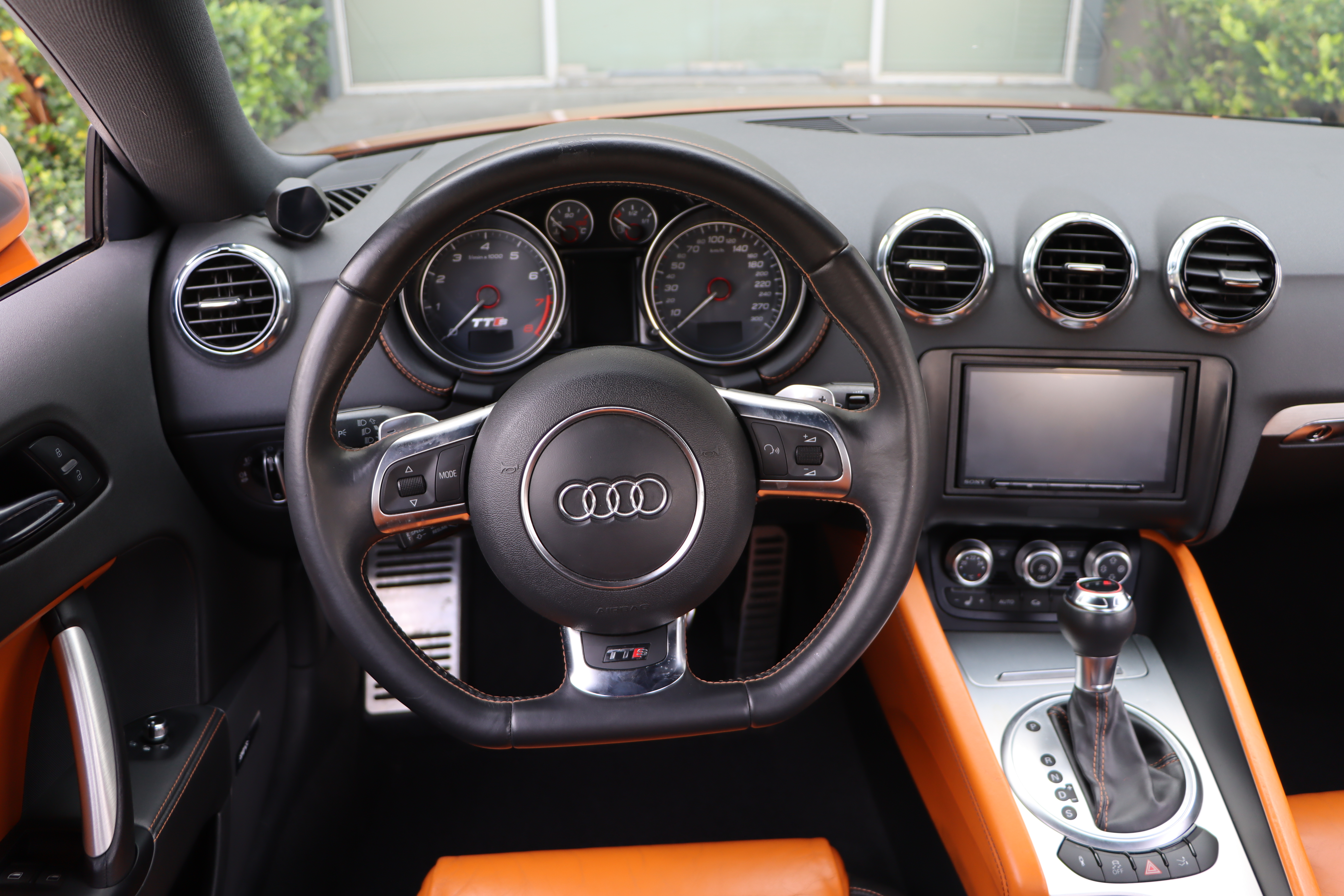 Audi TTS 2013 car image #12