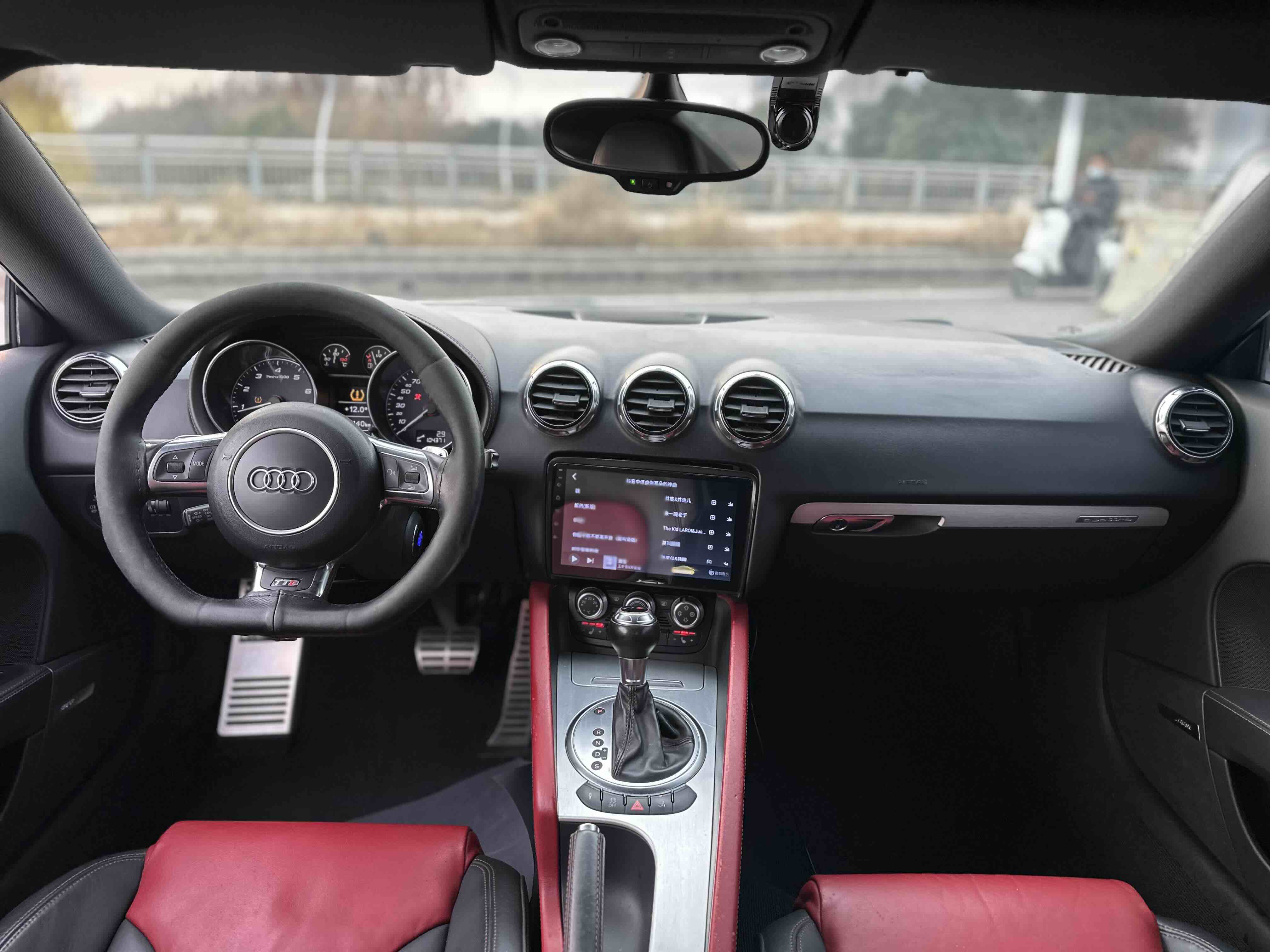 Audi TTS 2014 #12 Audi TTS 2014 car image #12