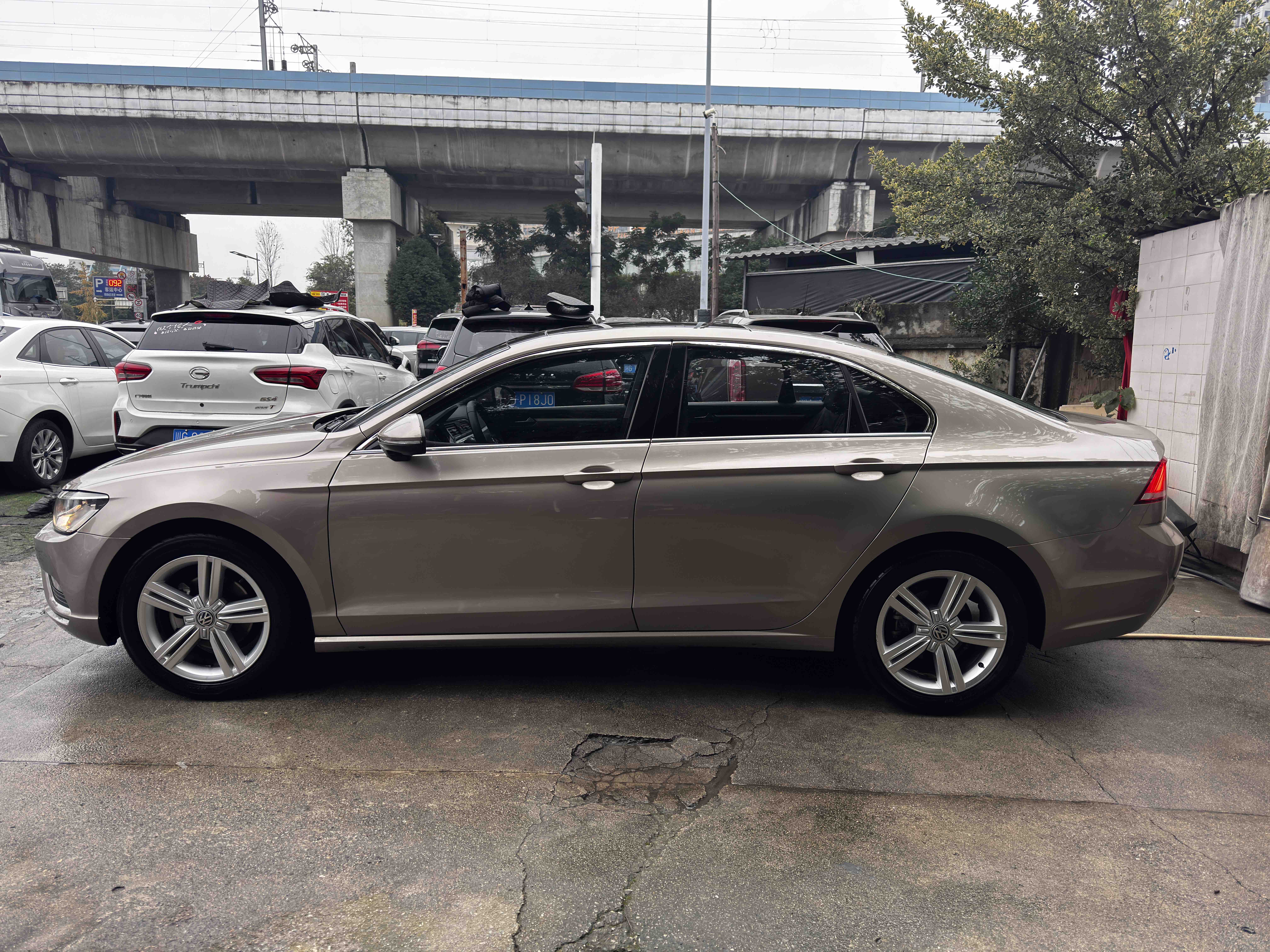 Volkswagen Lamando 2016 immagine di auto #12