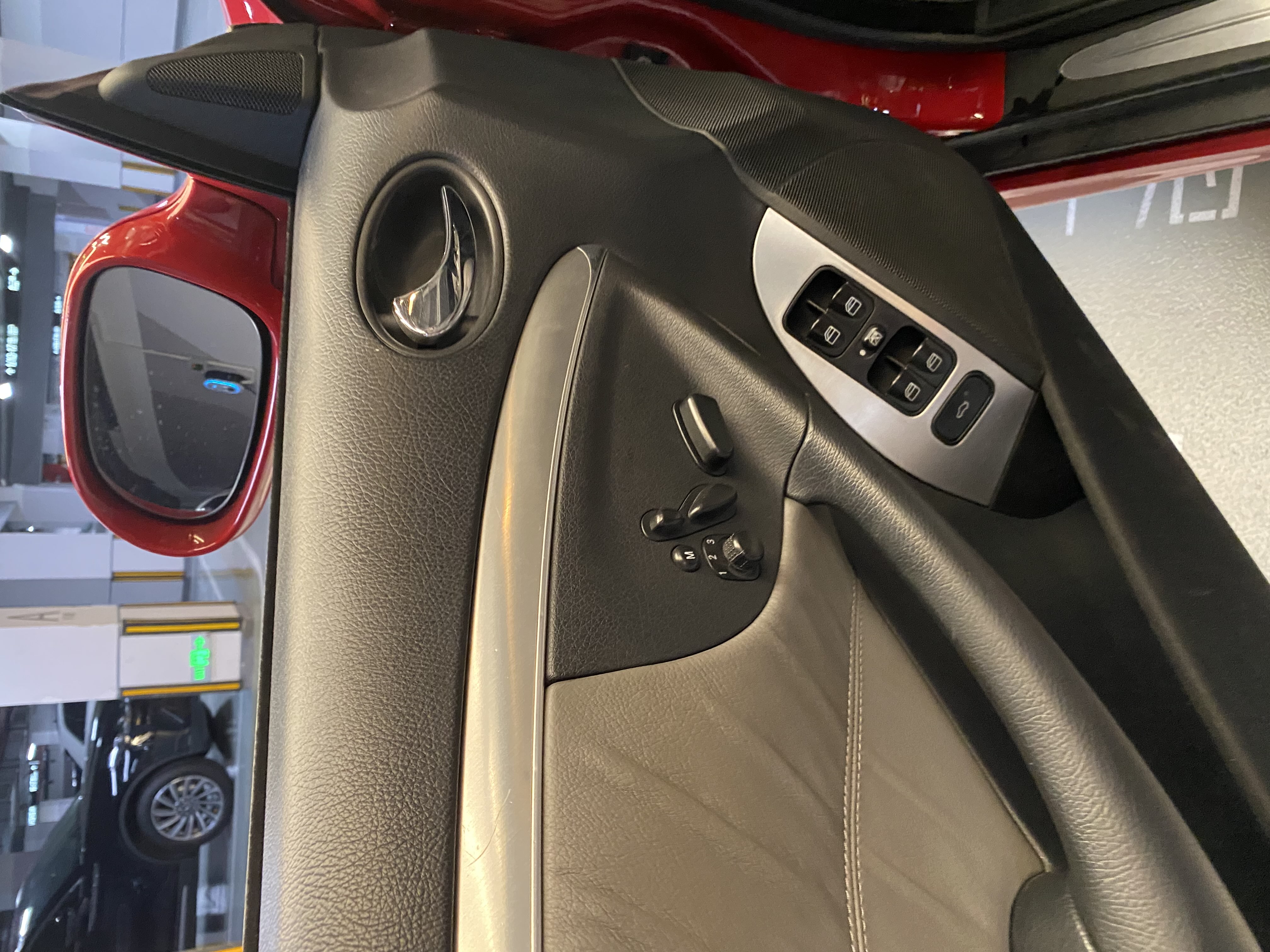 Mercedes-Benz CLK Class 2009 immagine di auto #12