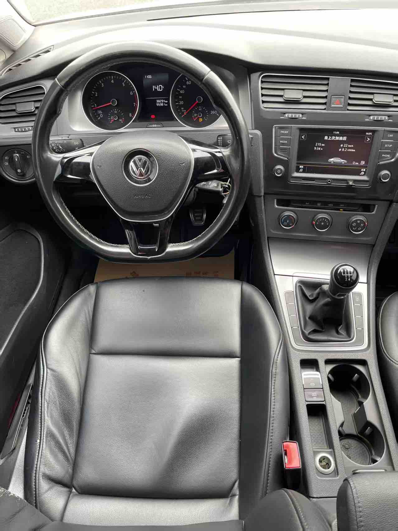 Volkswagen Golf 2016 car image #12