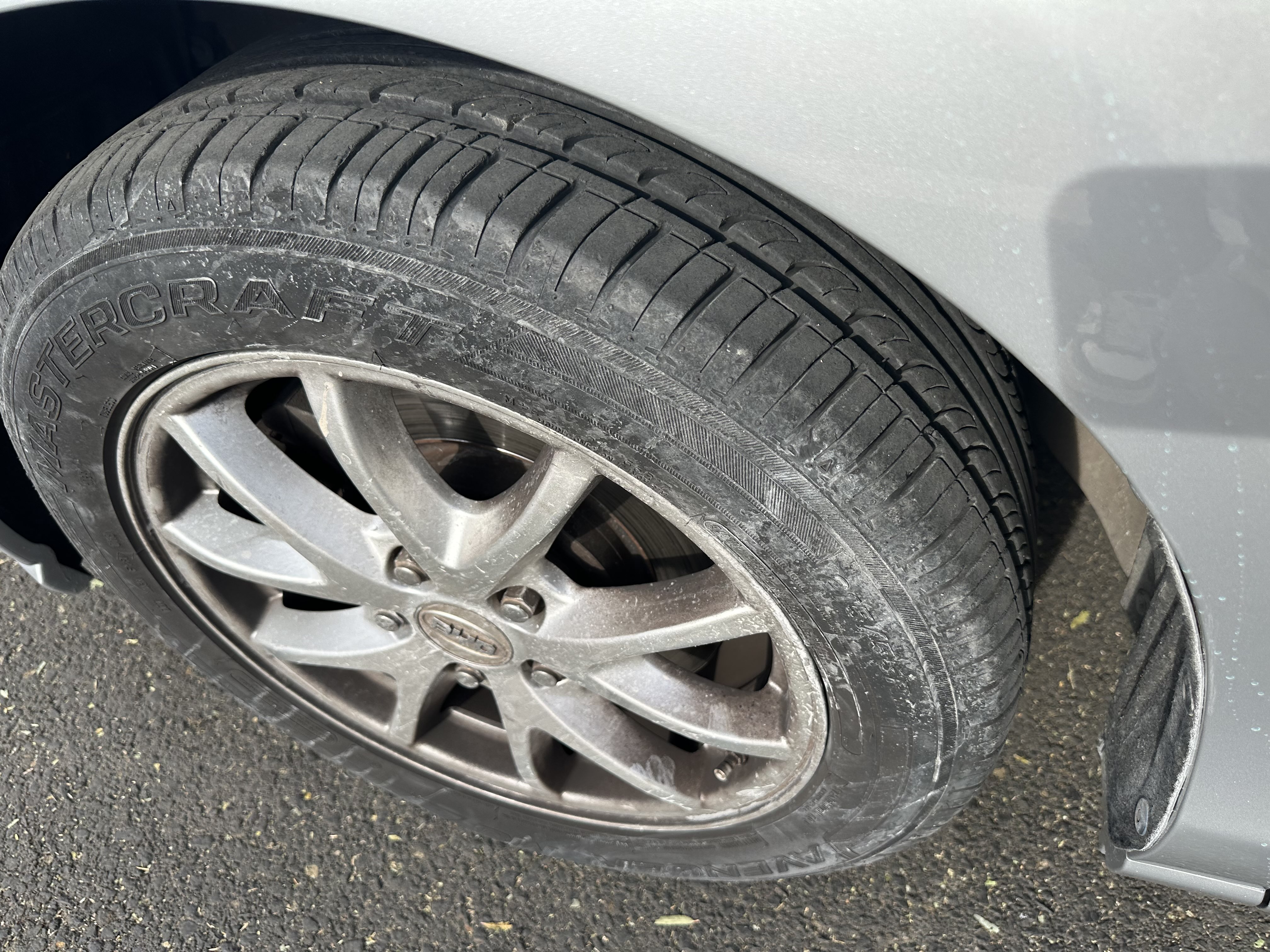 BYD M6 2015 #12 BYD M6 2015 car image #12