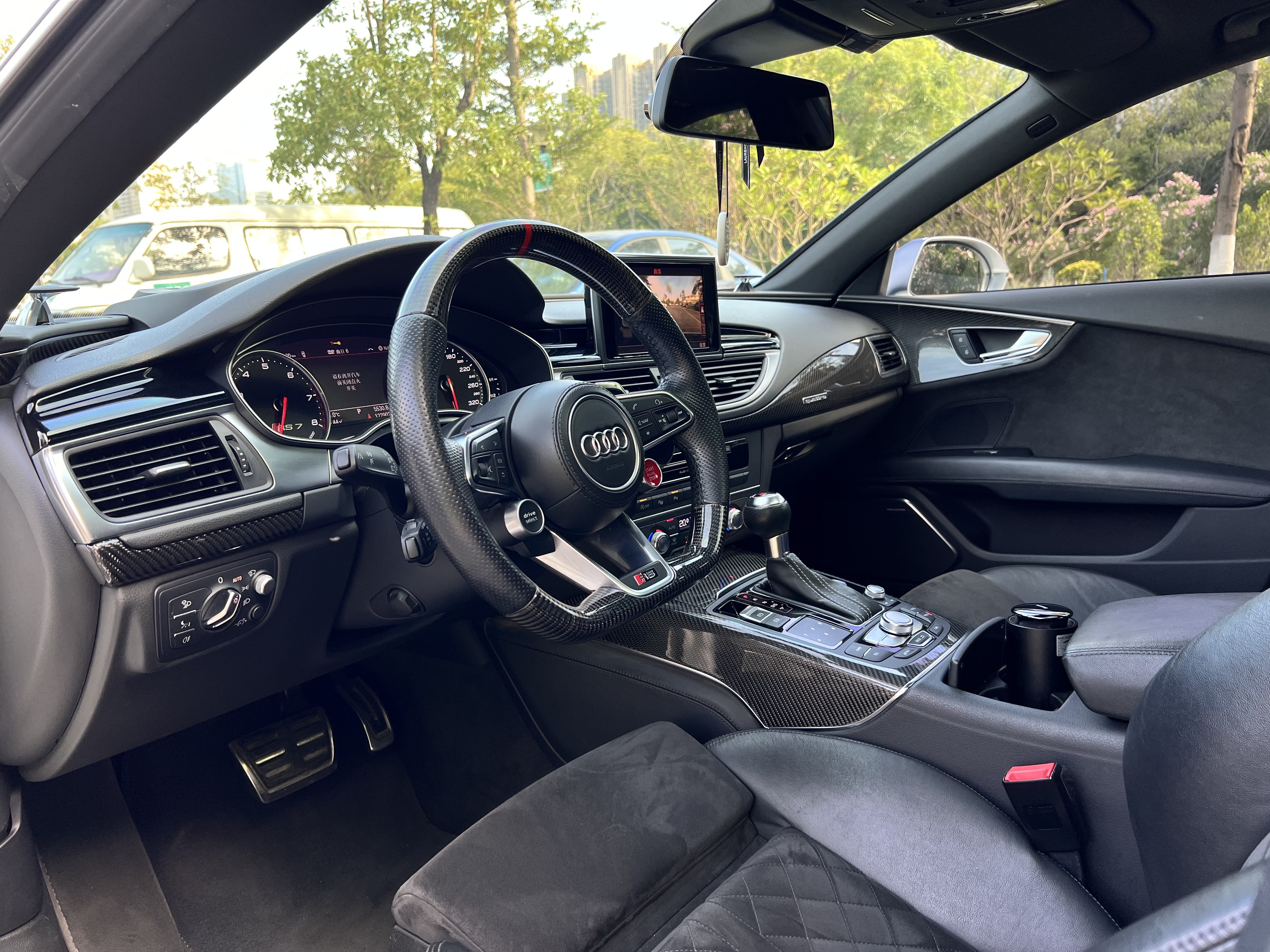 Audi RS 7 2015 car image #12