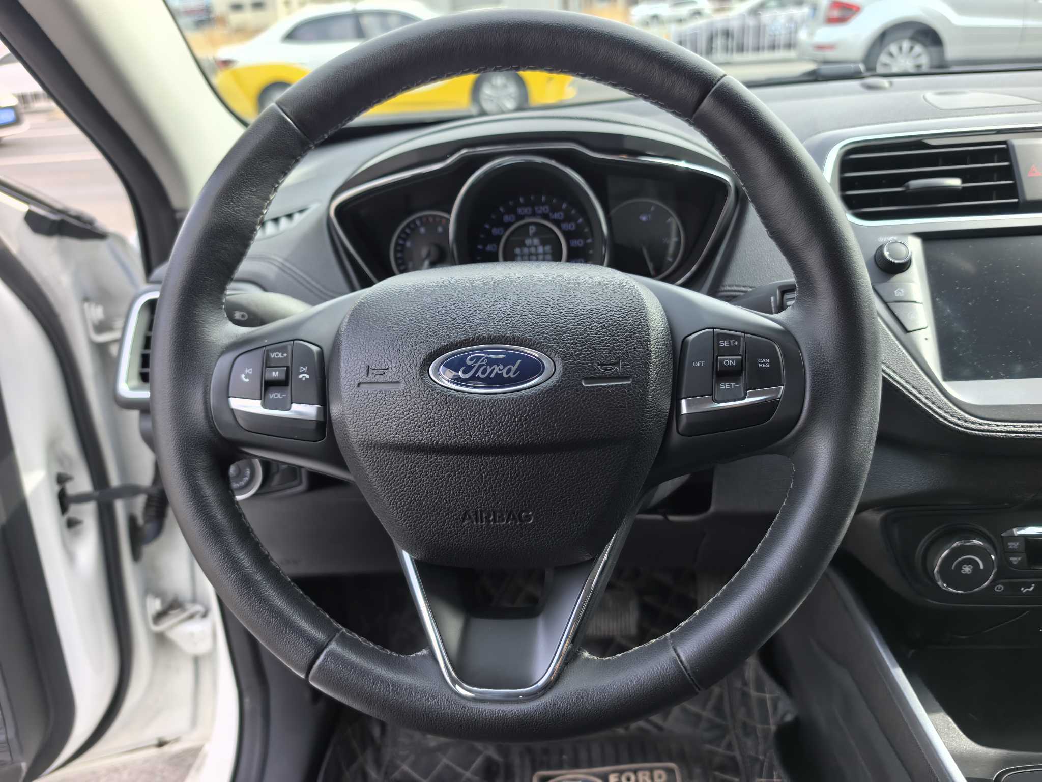 Ford Escort 2021 car image #12