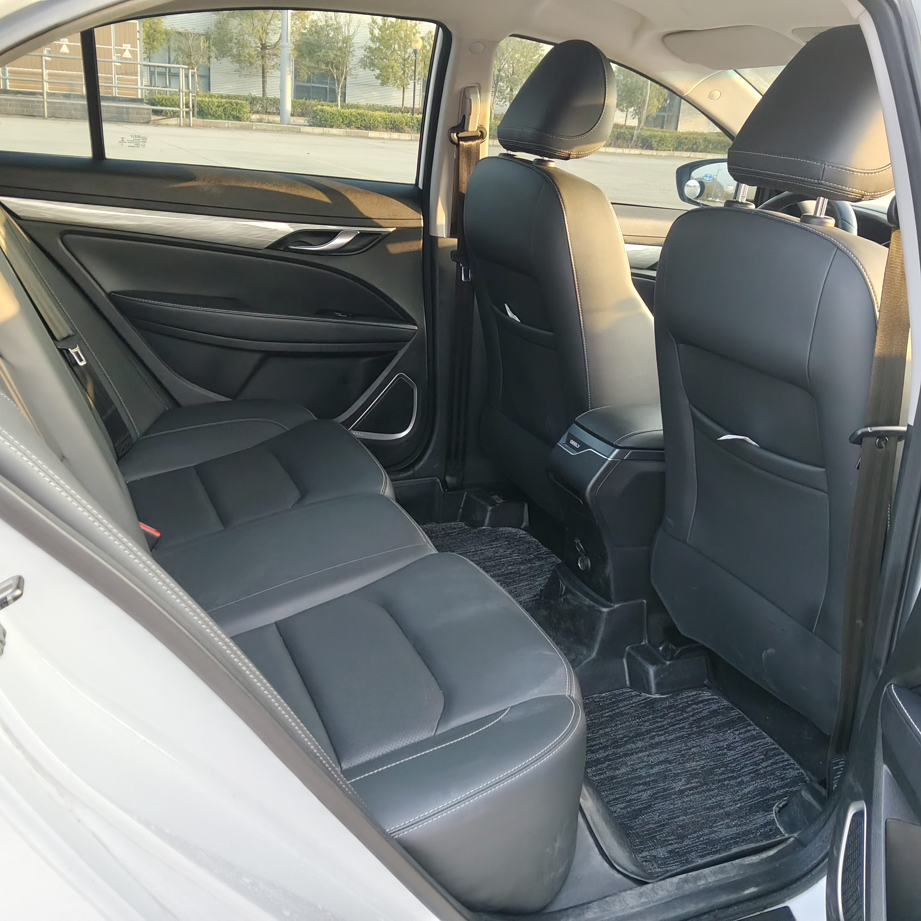 GEELY Emgrand 2019 #12 GEELY Emgrand 2019 car image #12