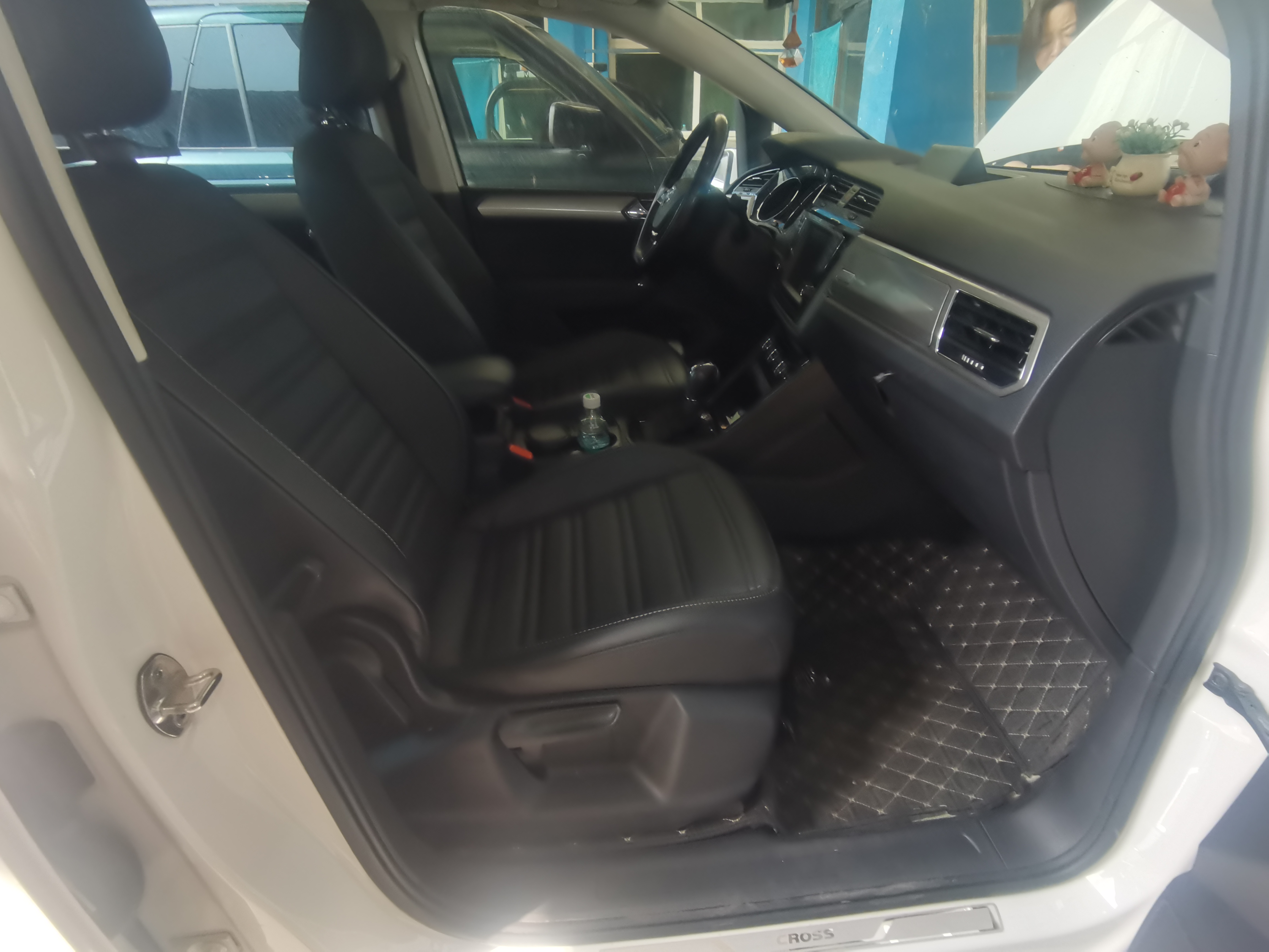 Volkswagen Touran 2020 car image #12