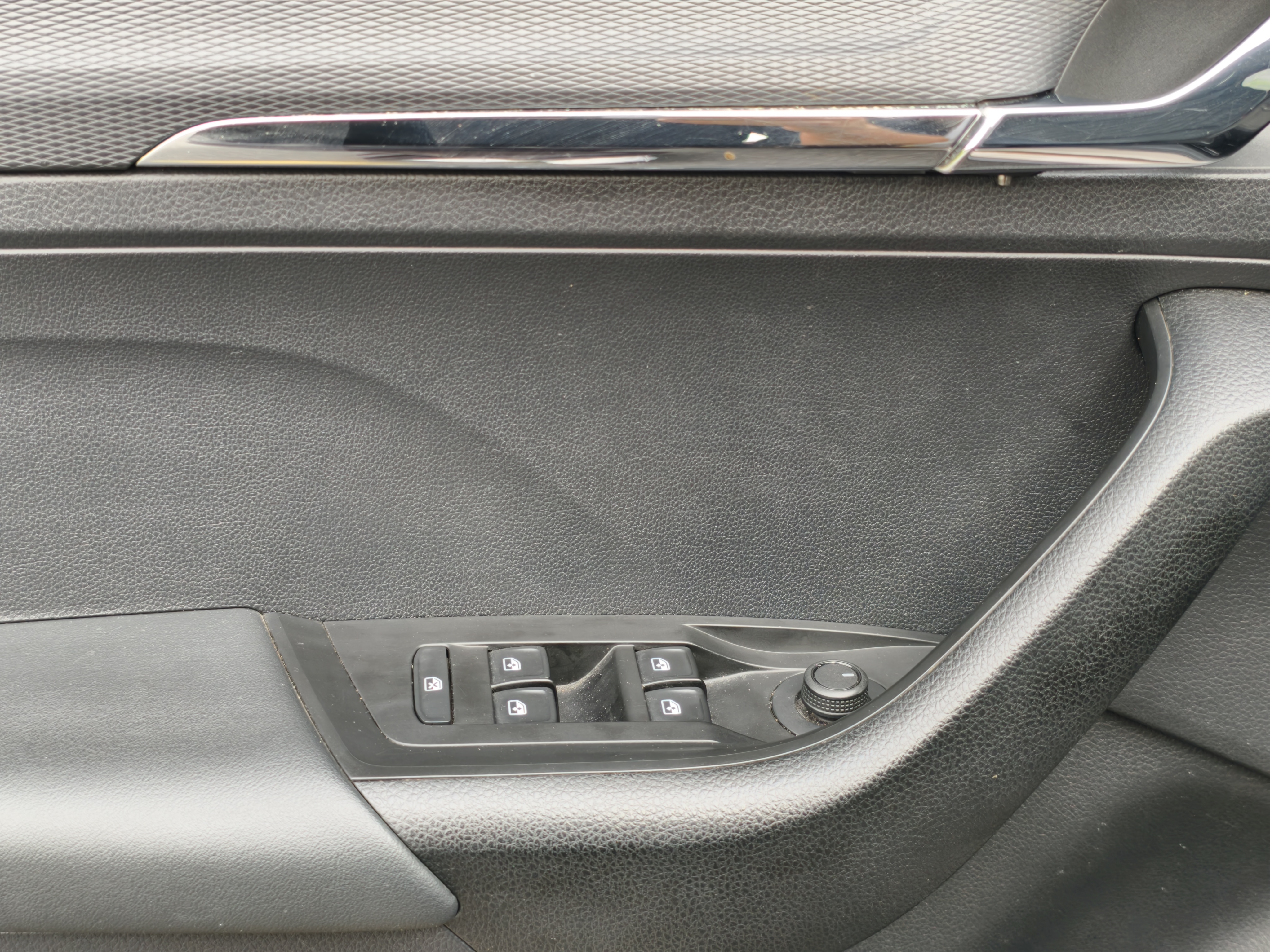 Skoda Kamiq 2020 imagem de carro #12