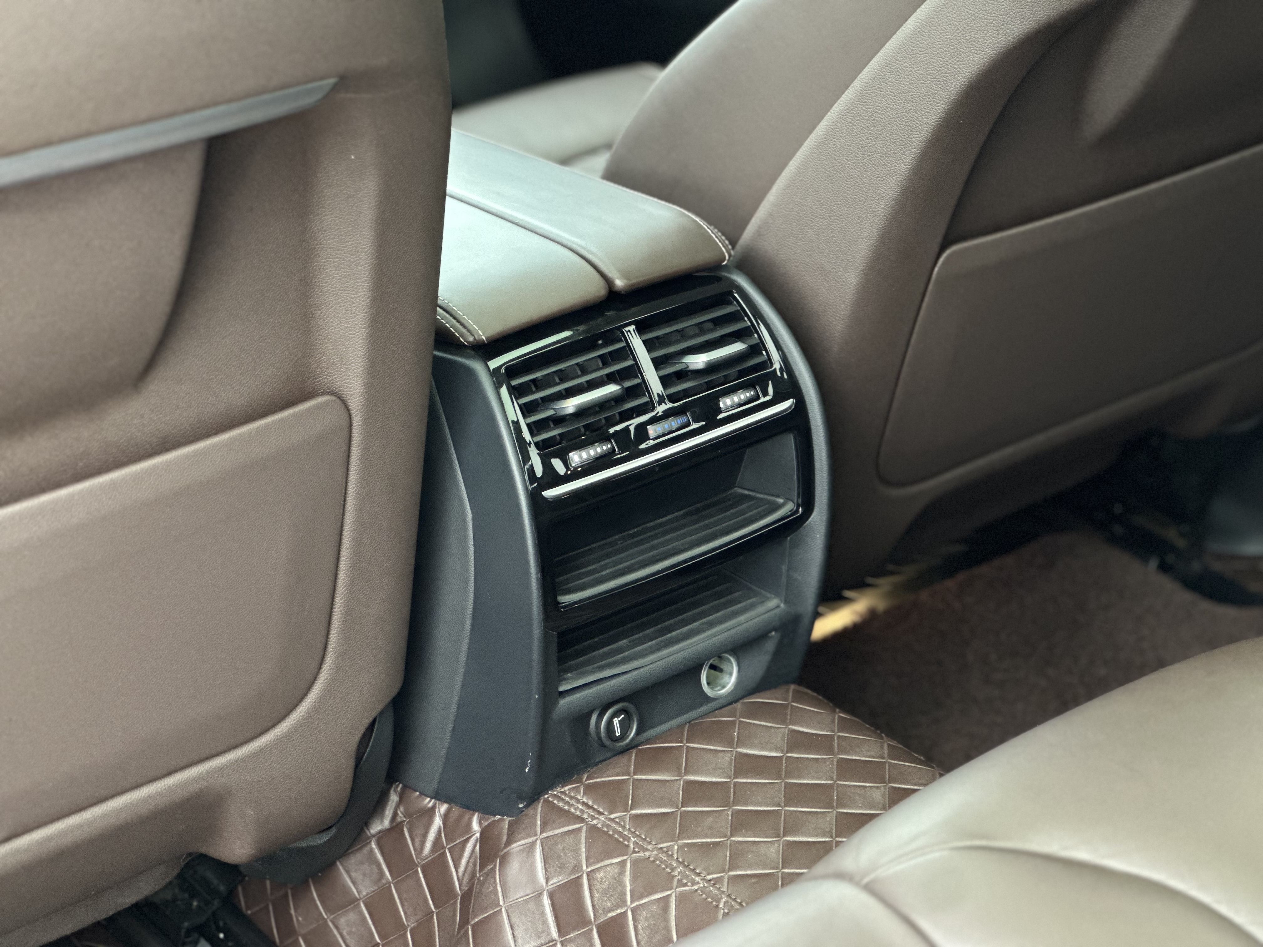 BMW 5 Series New Energy 2019 car image #12