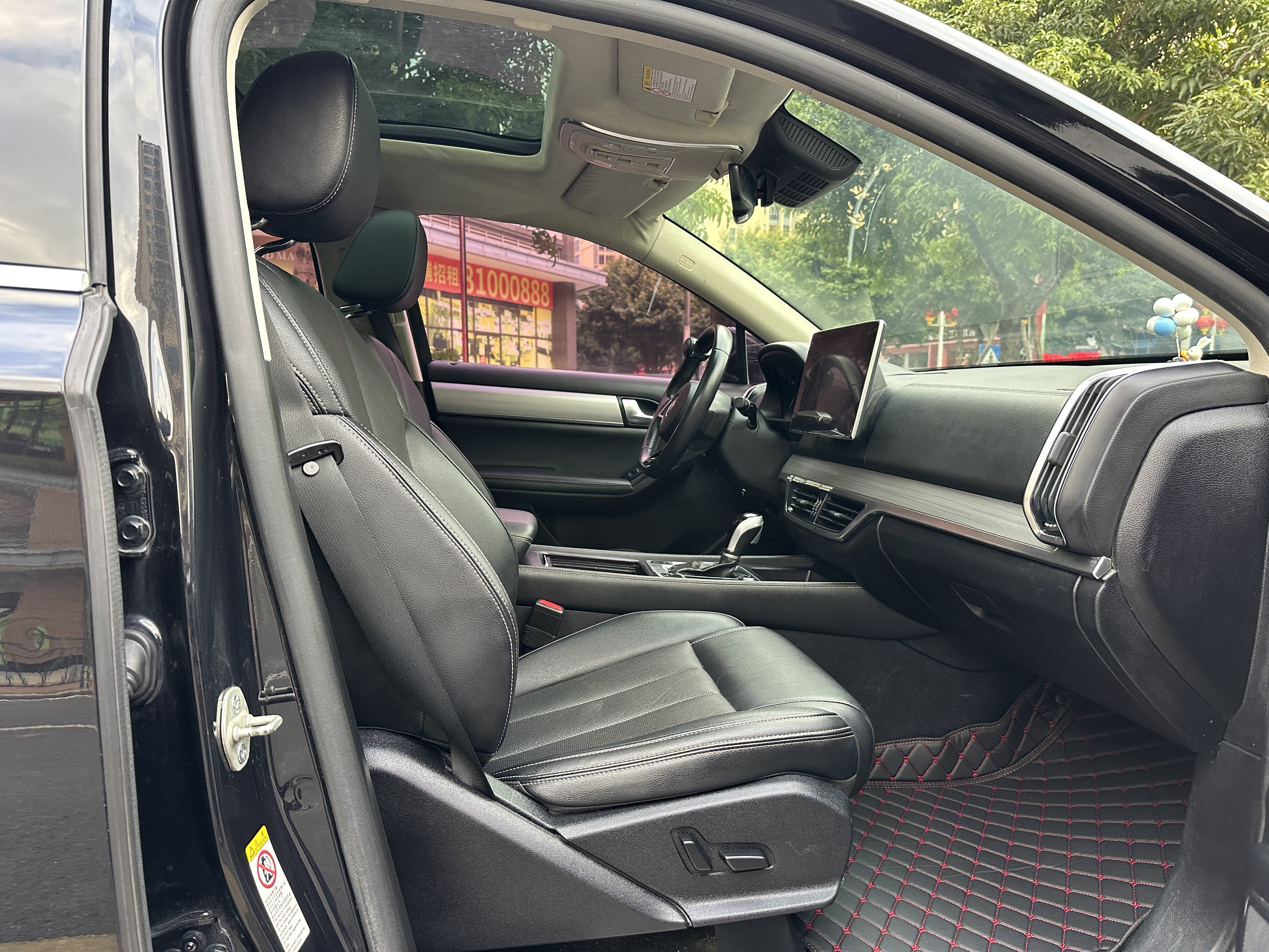 BYD Tang 2019 car image #12