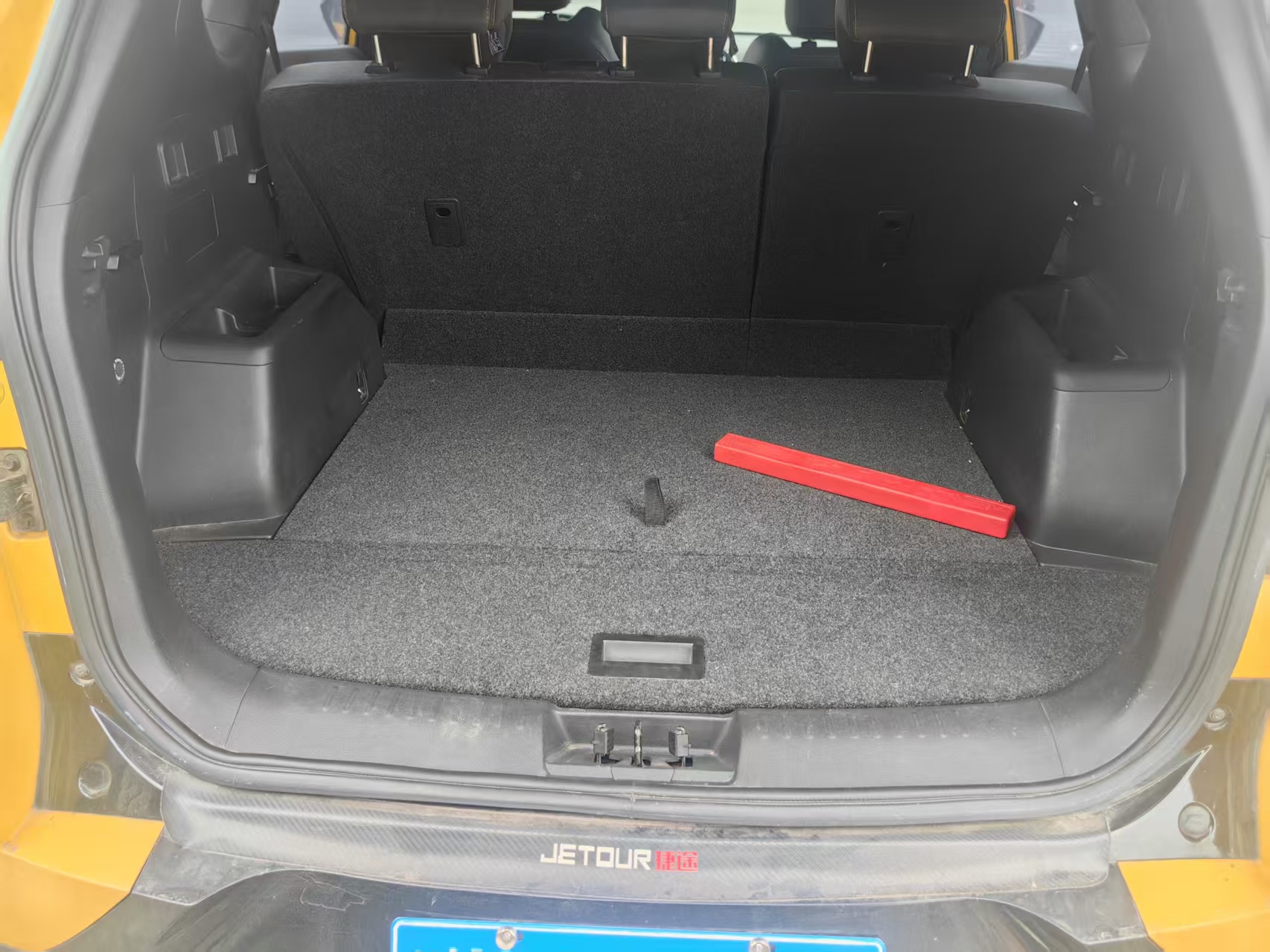 X70 2020 car image #12