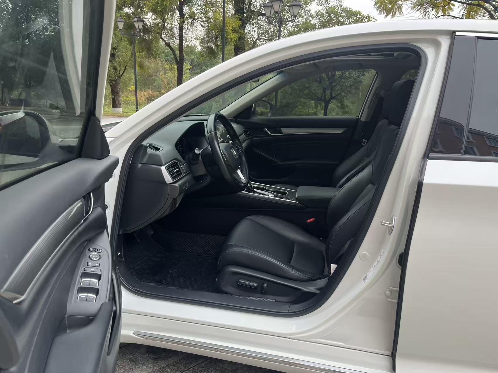 Honda Accord 2019 immagine di auto #12