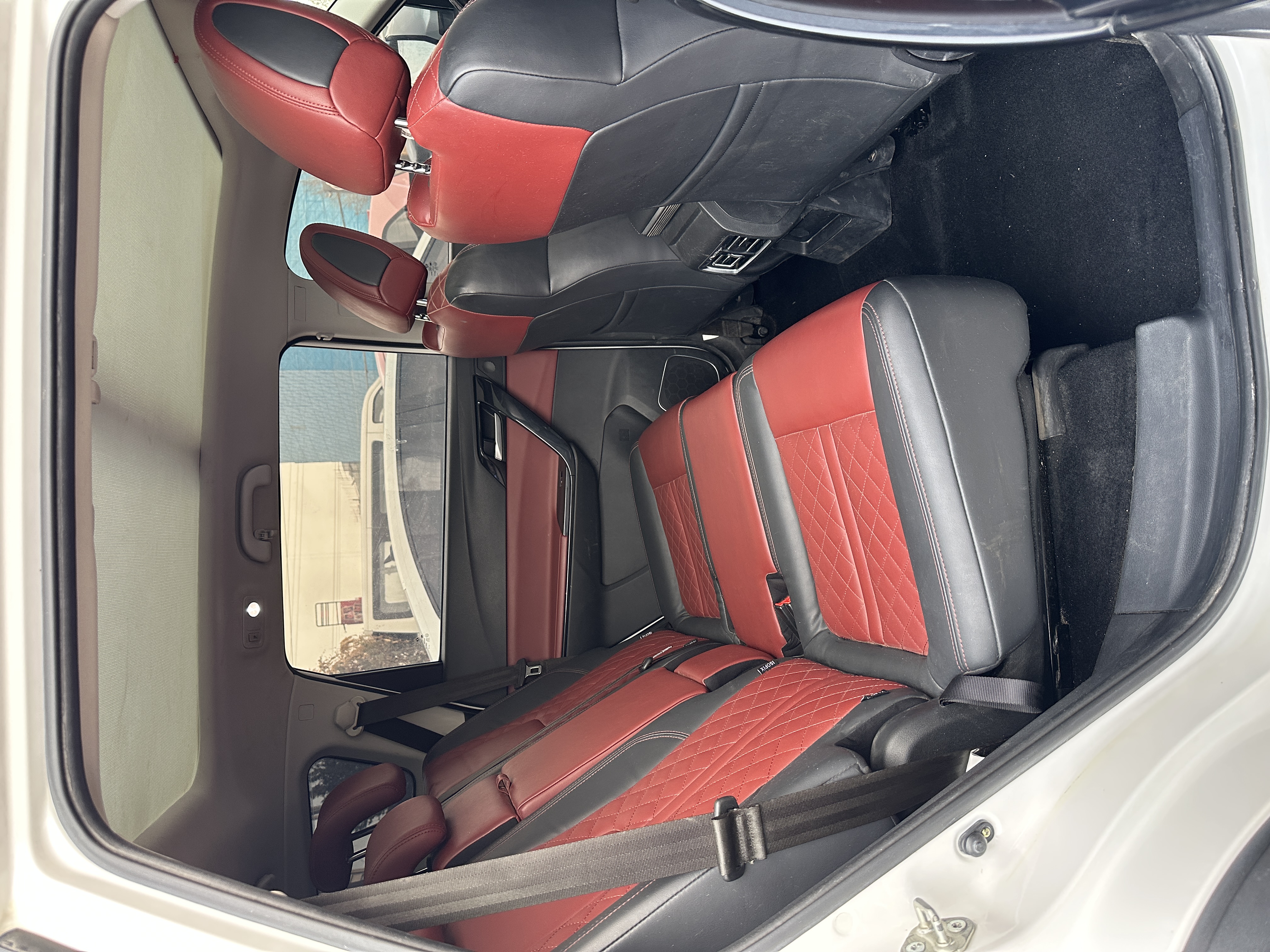 Forthing T5 L 2019 car image #12