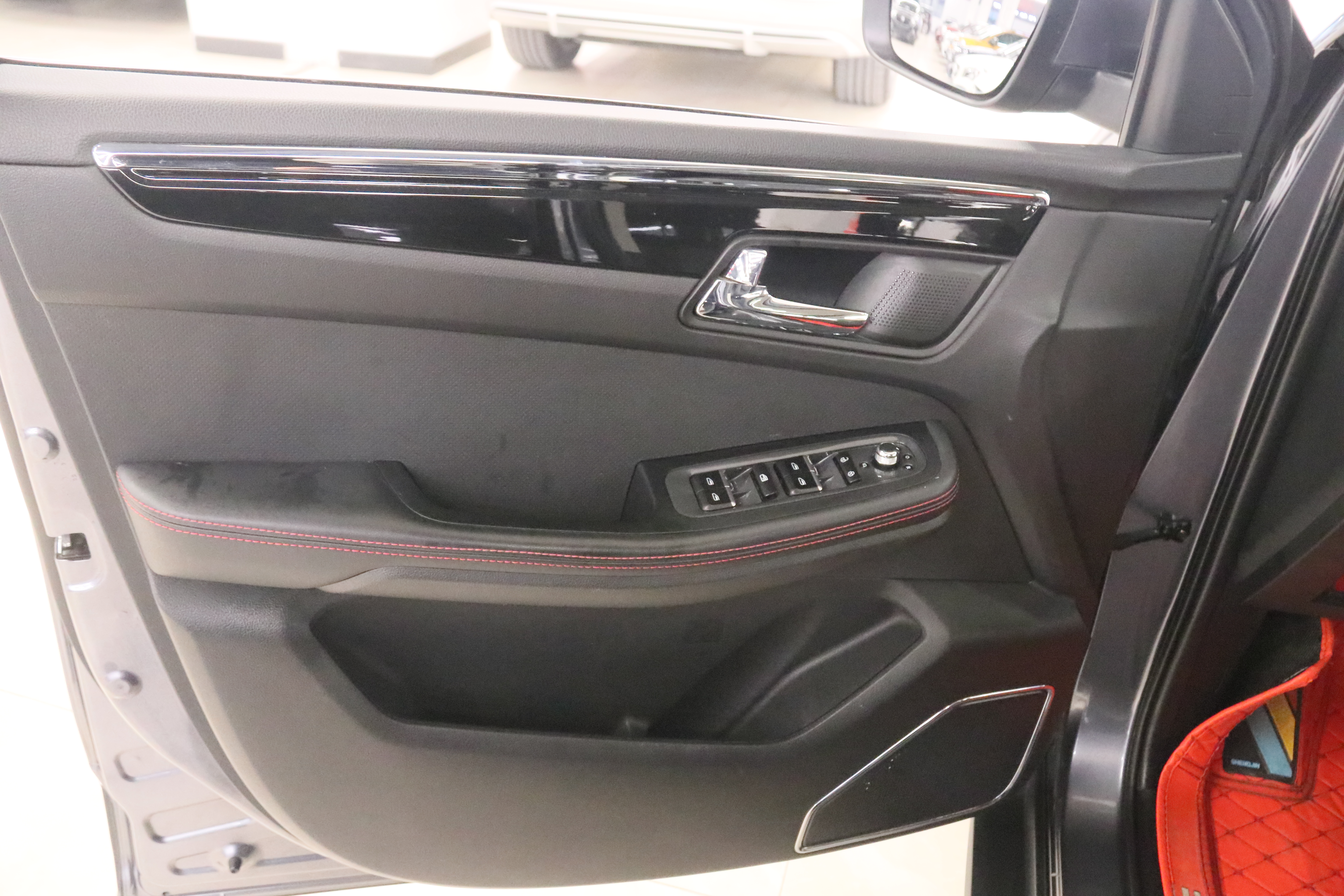 SWM斯威汽车 SWM斯威G05 2021 汽车图片 #12