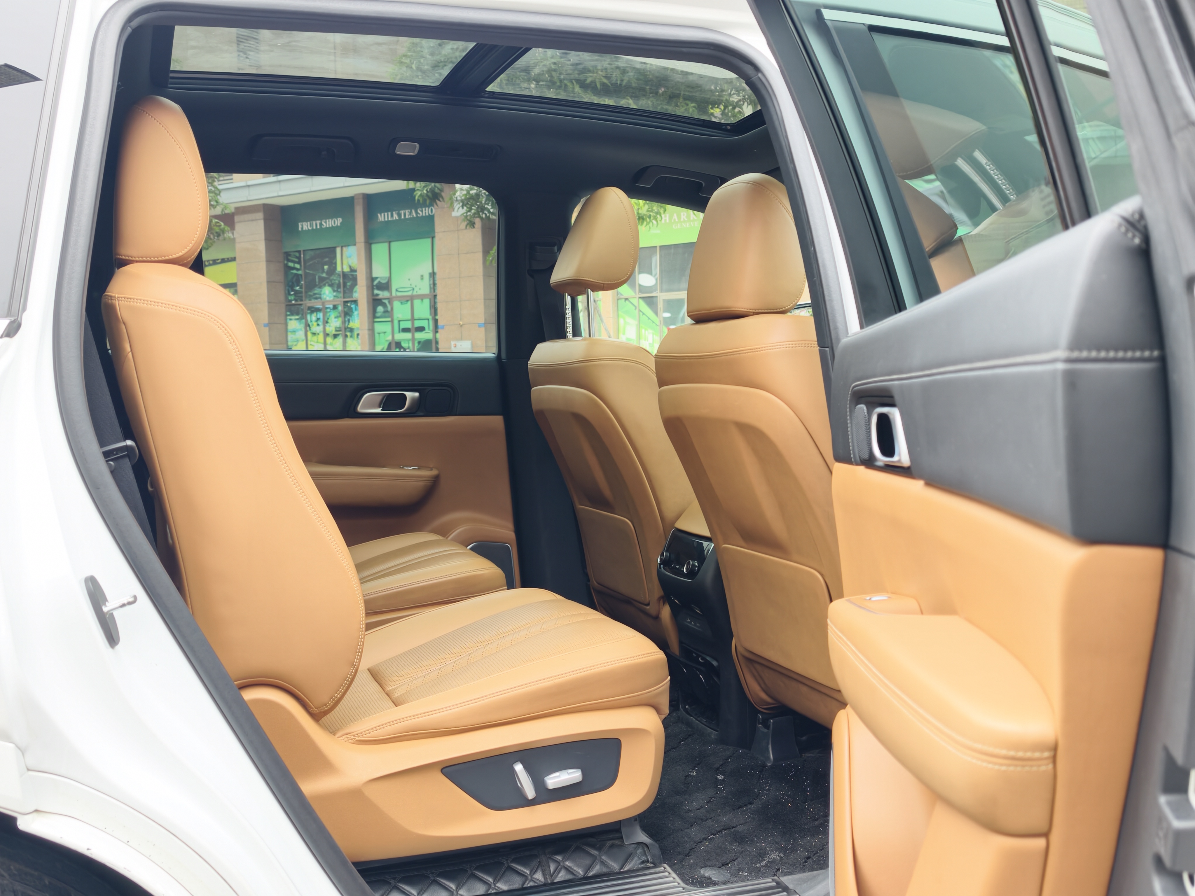 理想汽车 理想ONE 2020 汽车图片 #12