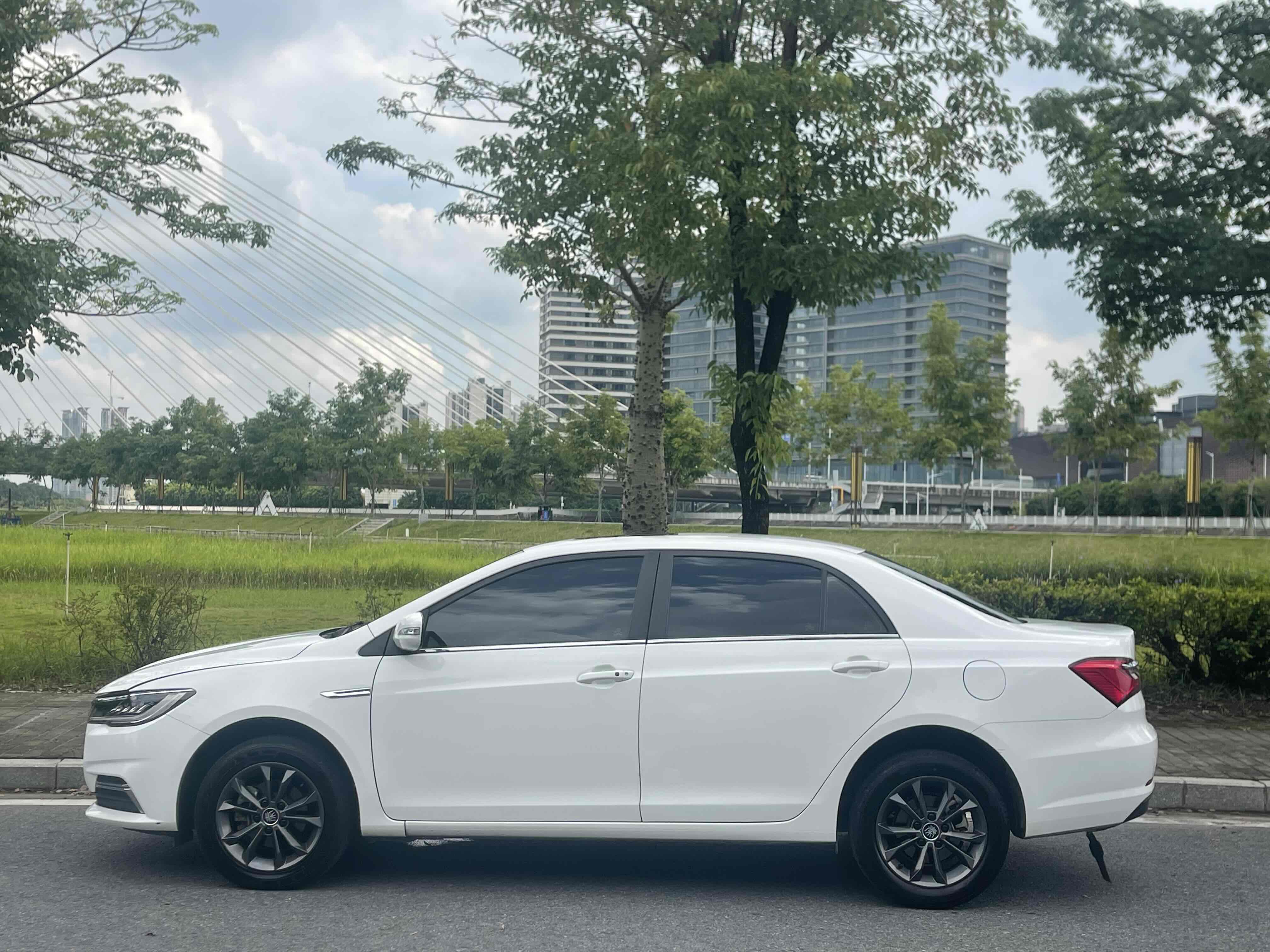 BYD Qin 2020 صورة سيارة #12