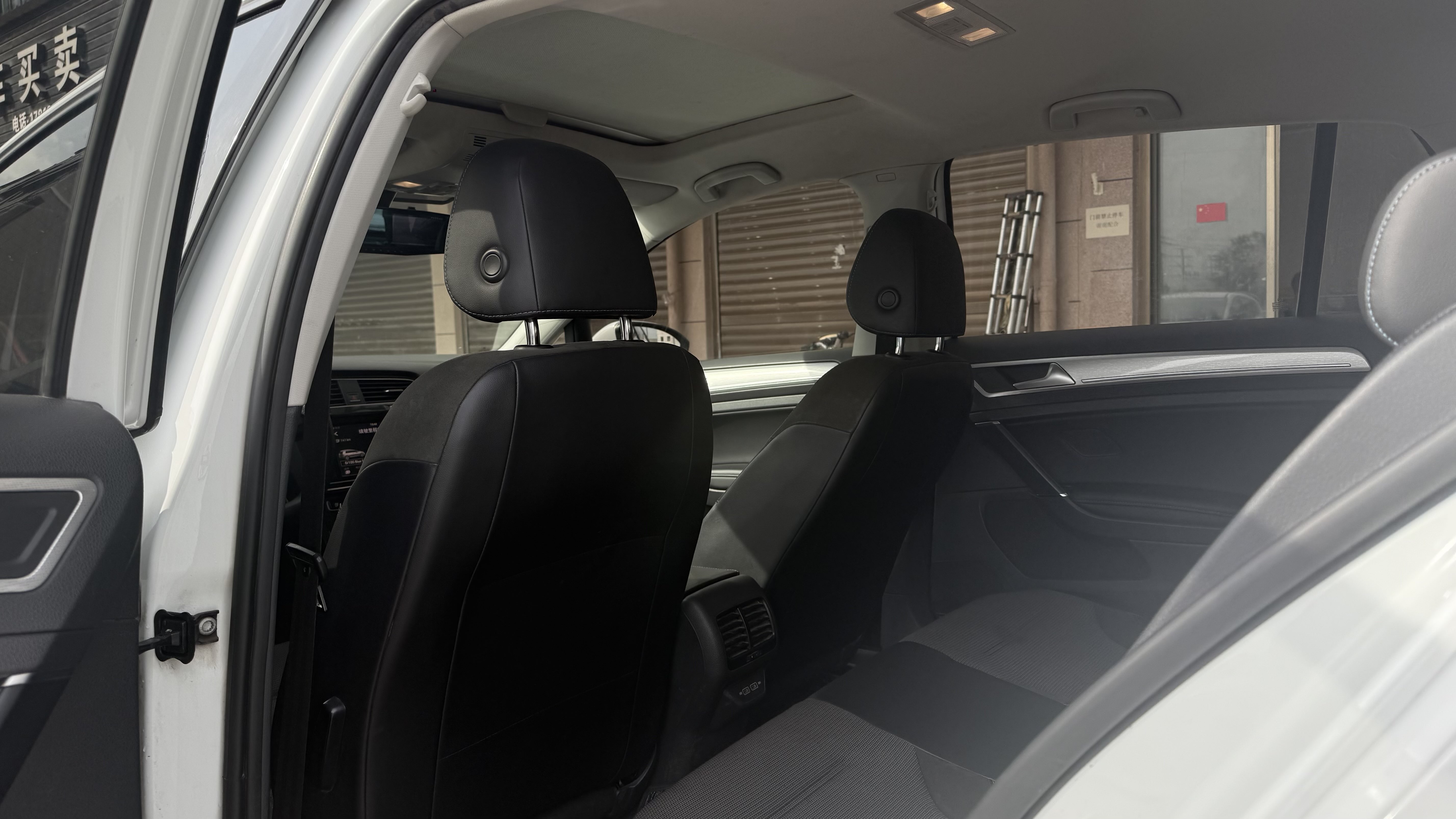 Volkswagen Golf Pure Electric 2021 imagen de coche #12