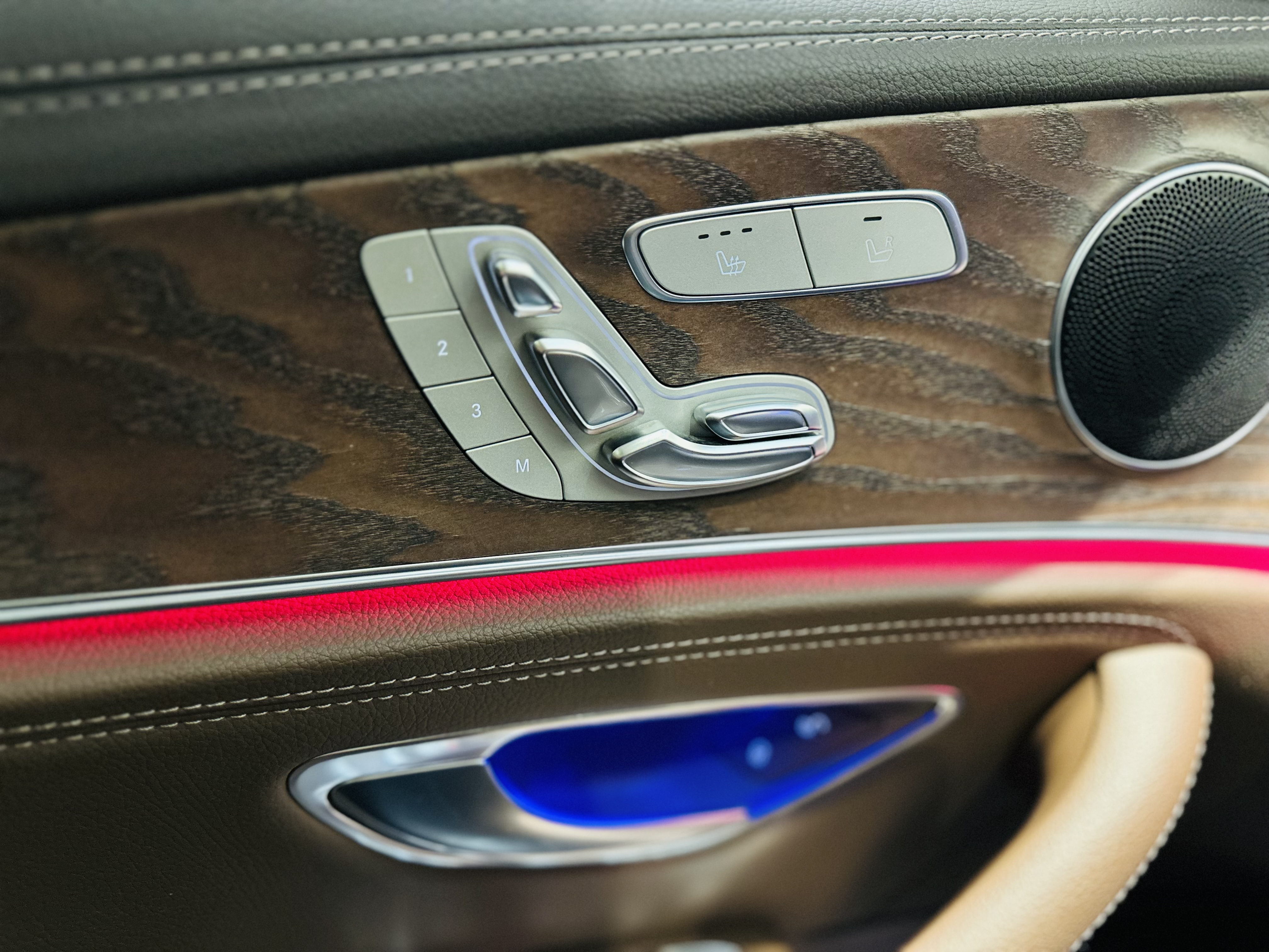 Mercedes-Benz E Class New Energy 2020 immagine di auto #12