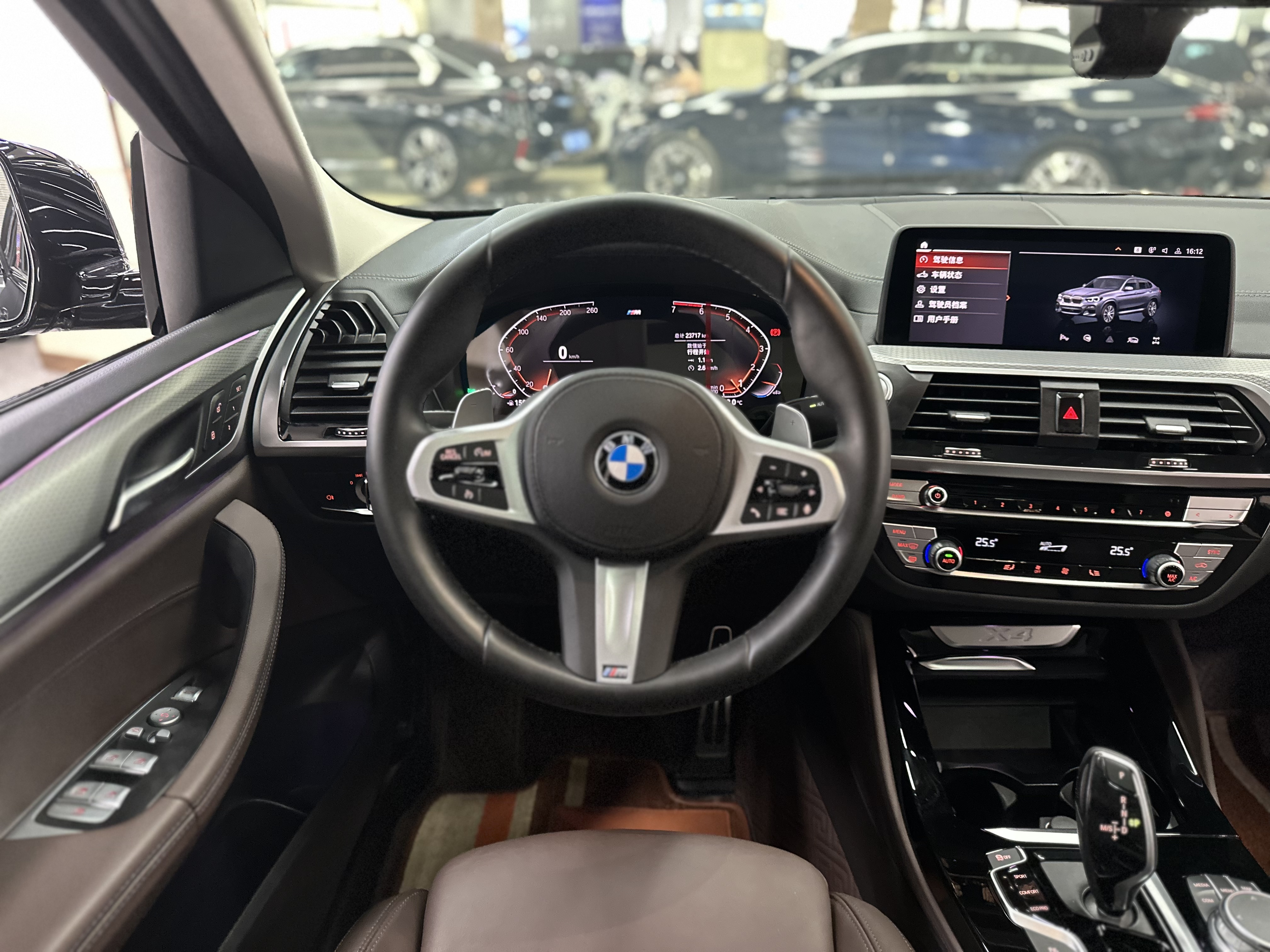 BMW X4 2021 صورة سيارة #12