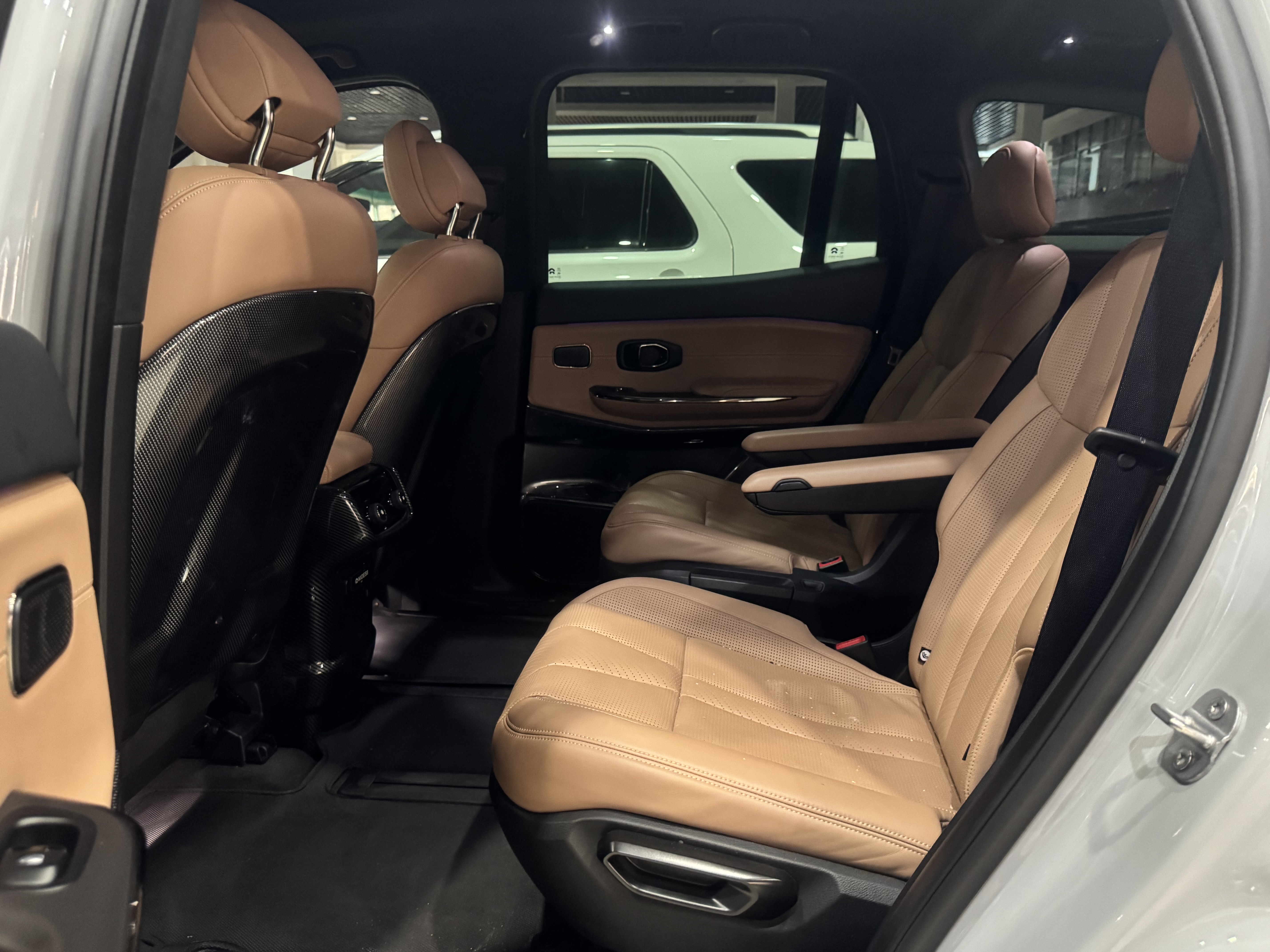 NIO ES8 2021 car image #12