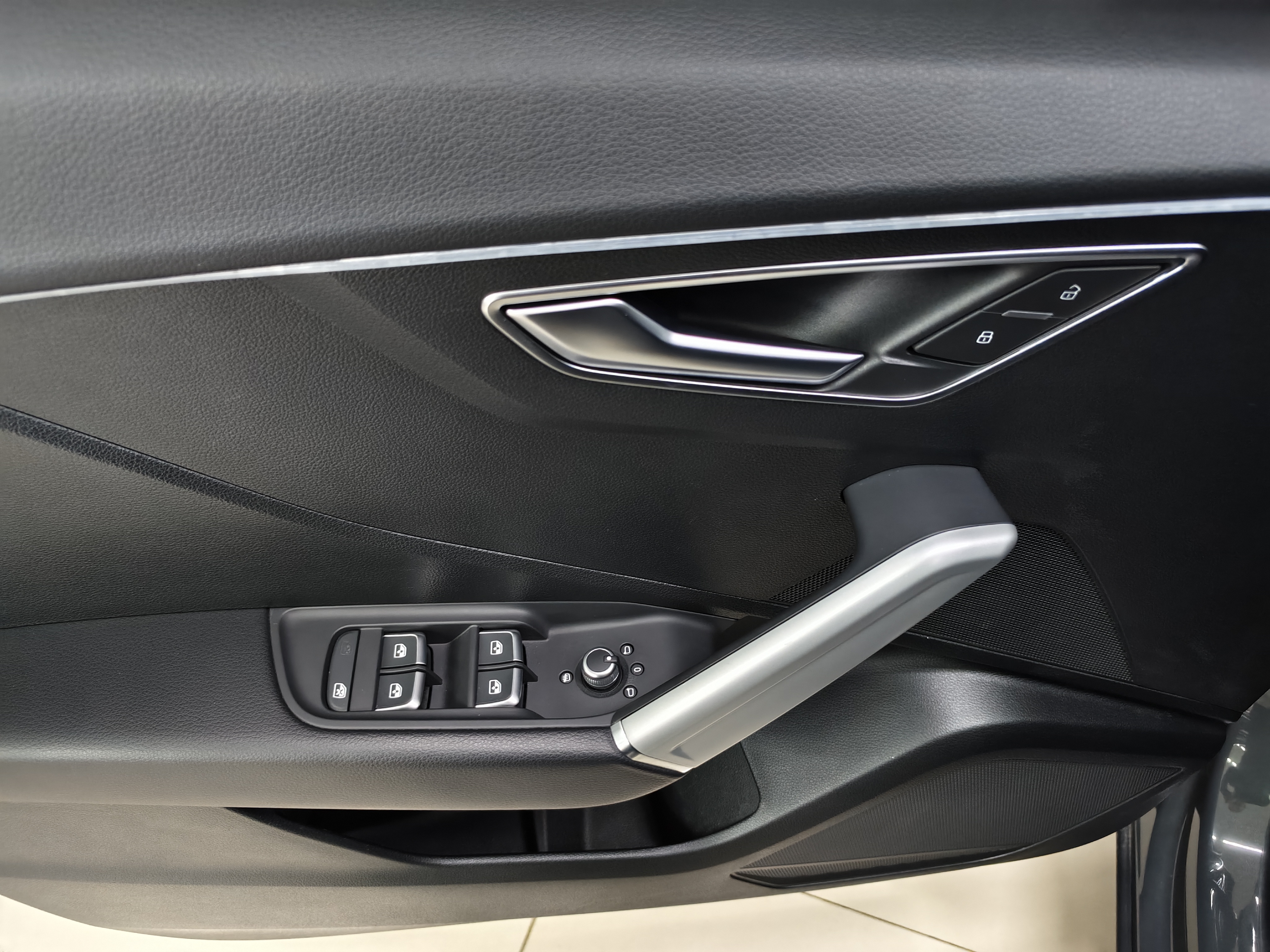 Q2L 2021 #12 Q2L 2021 car image #12