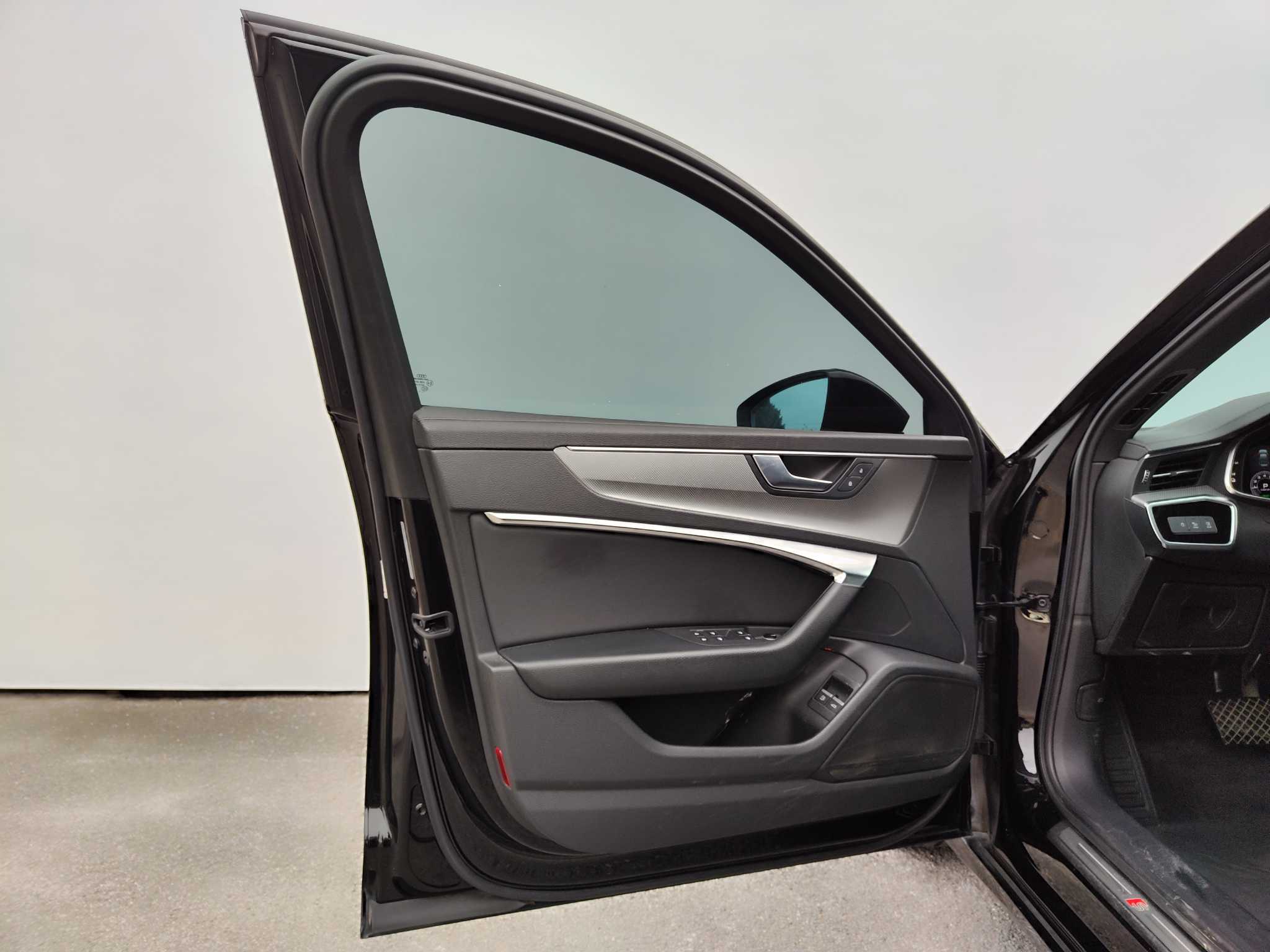 Audi A6L New Energy 2021 #12 Audi A6L New Energy 2021 car image #12