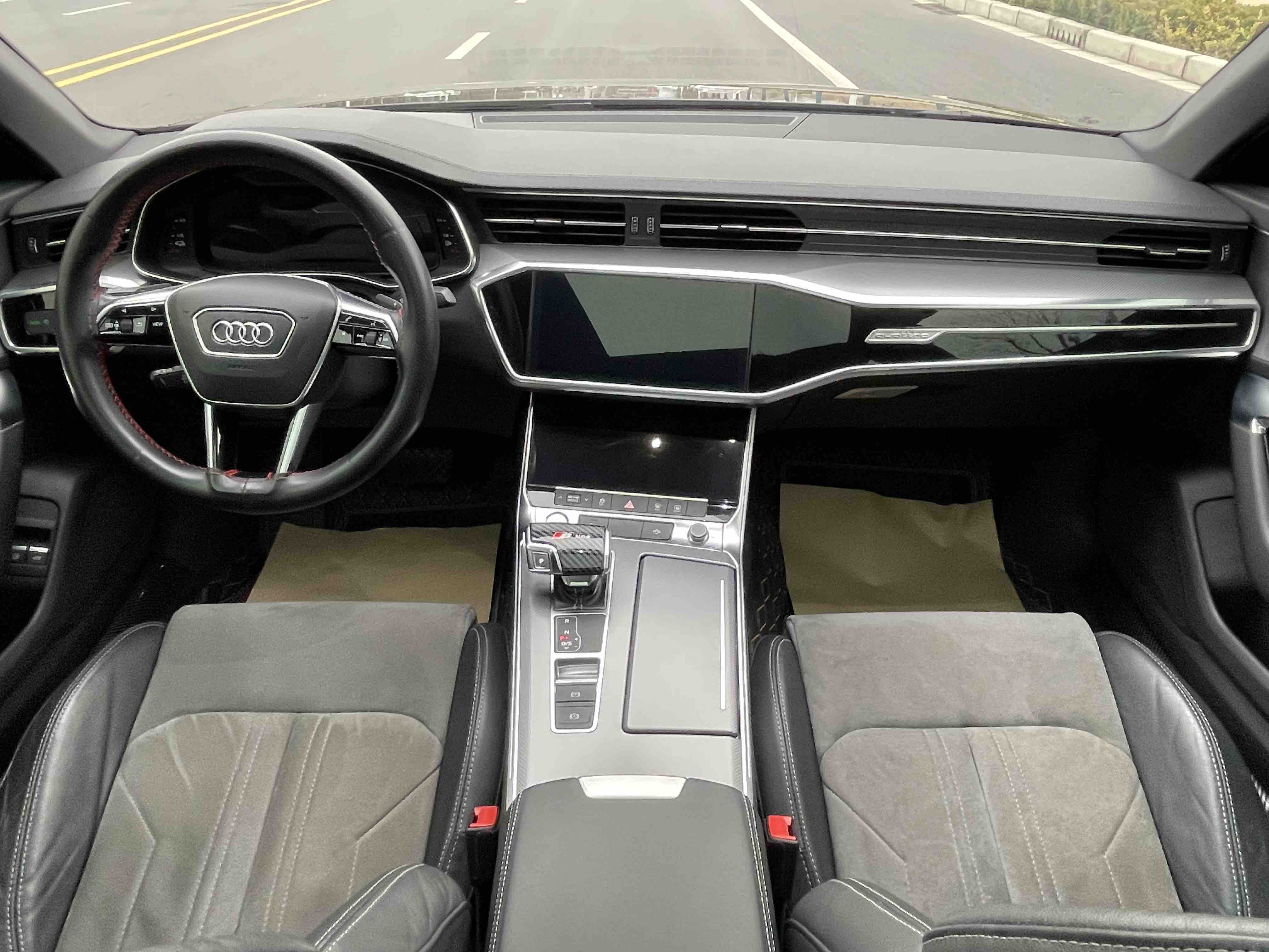 Audi A6L New Energy 2020 #12 Audi A6L New Energy 2020 car image #12