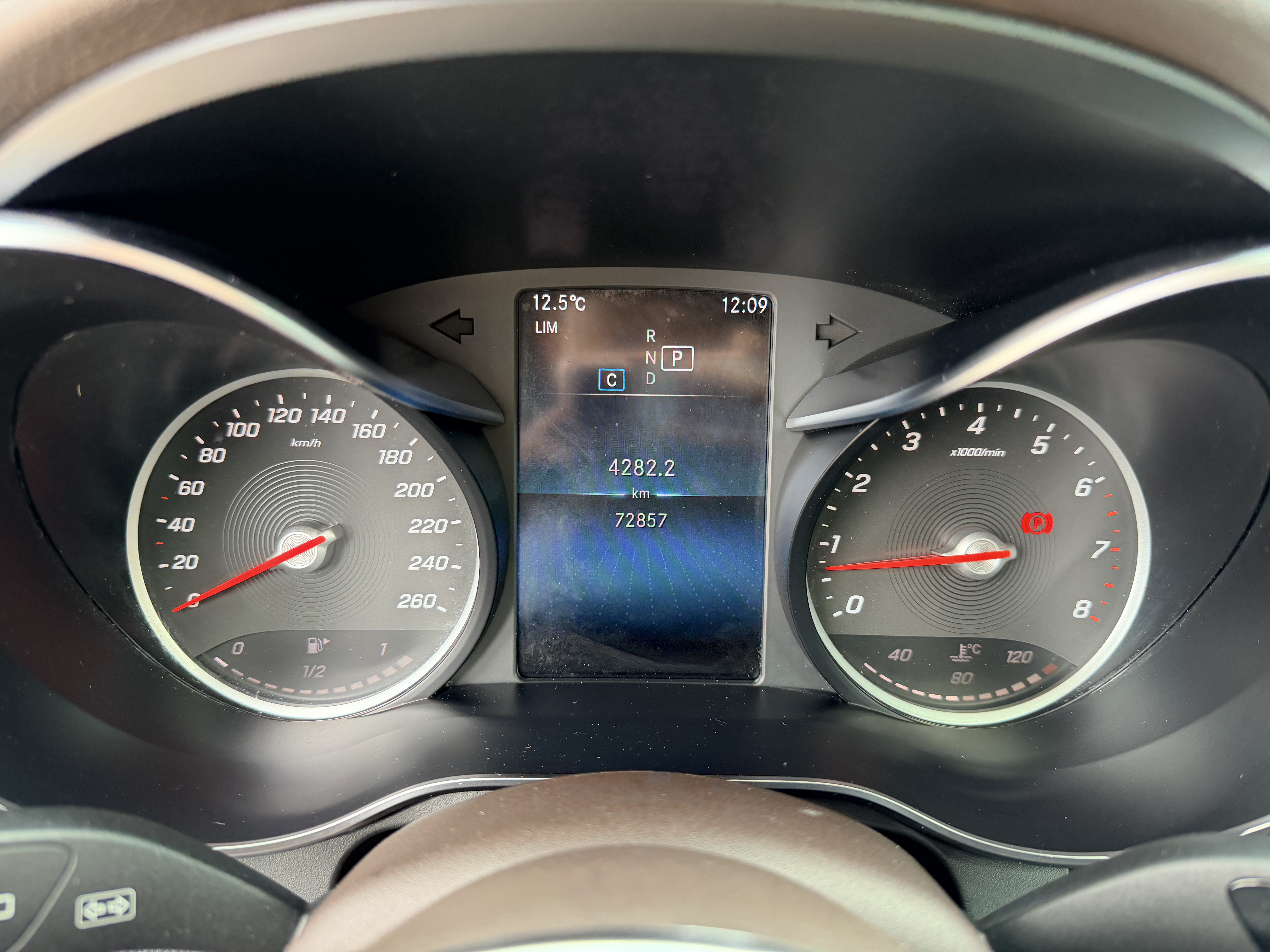 Mercedes-Benz GLC Class 2020 car image #12