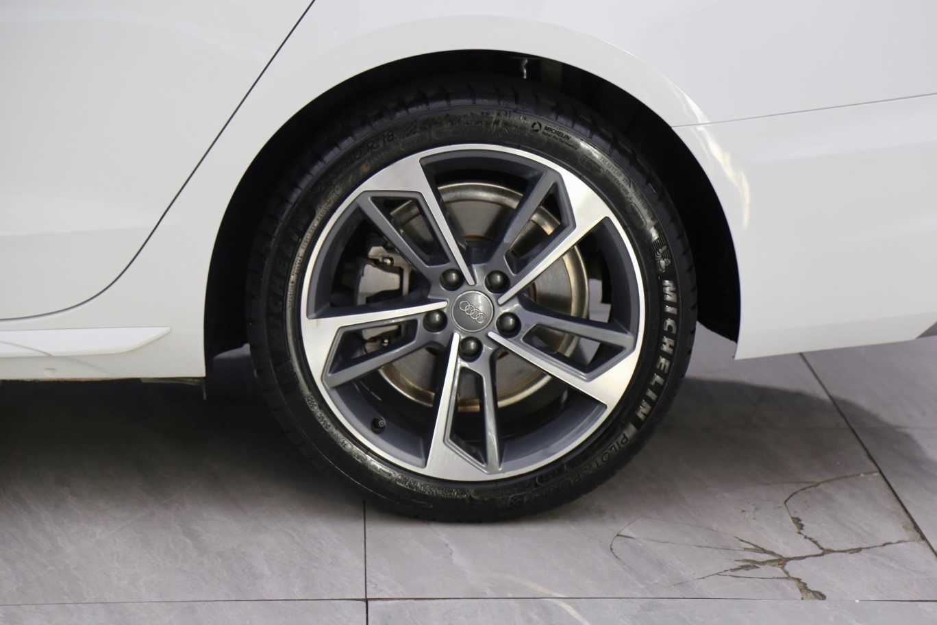 Audi 2021 car image #12