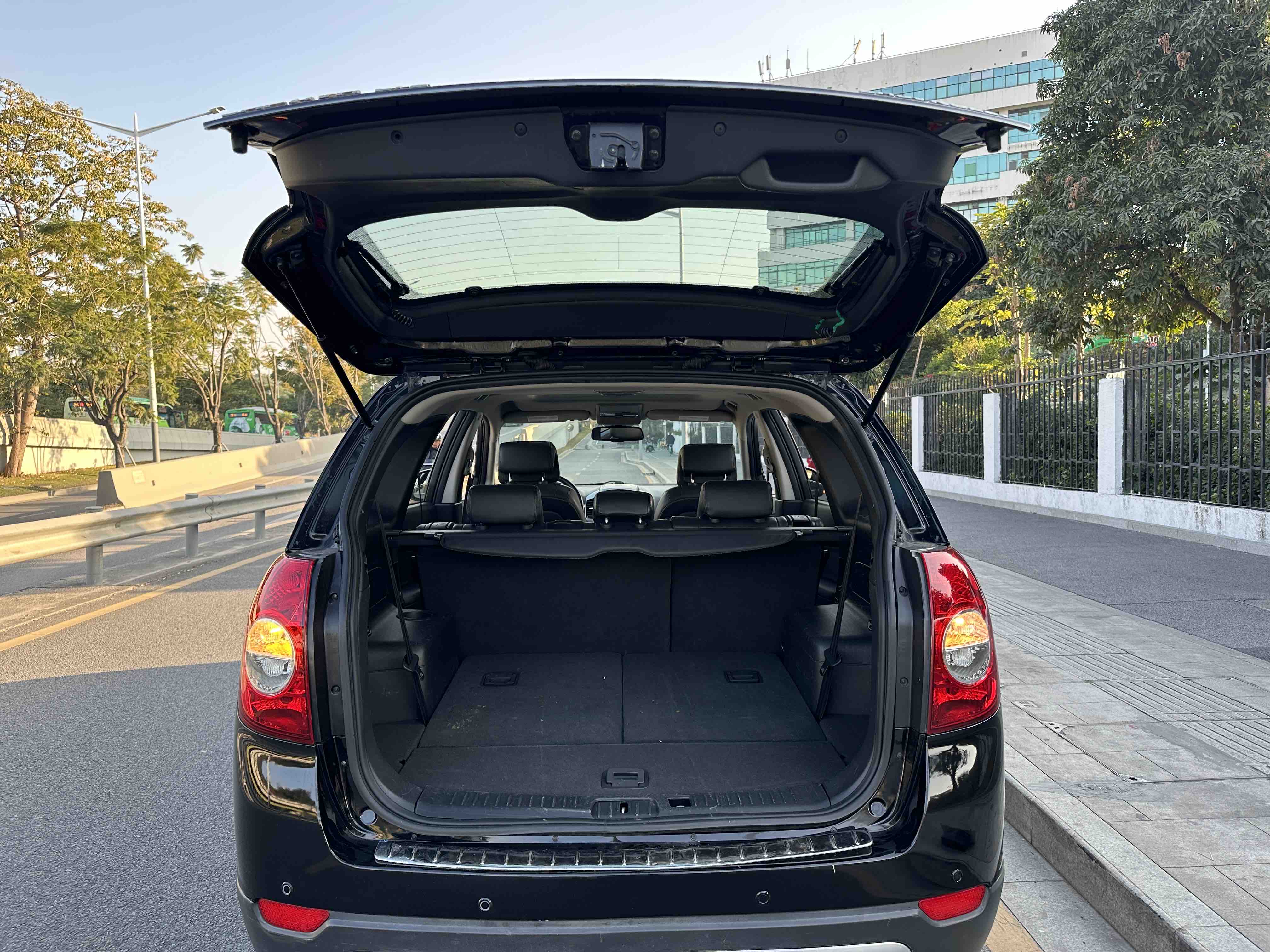 Chevrolet Captiva (Imported) 2011 car image #12