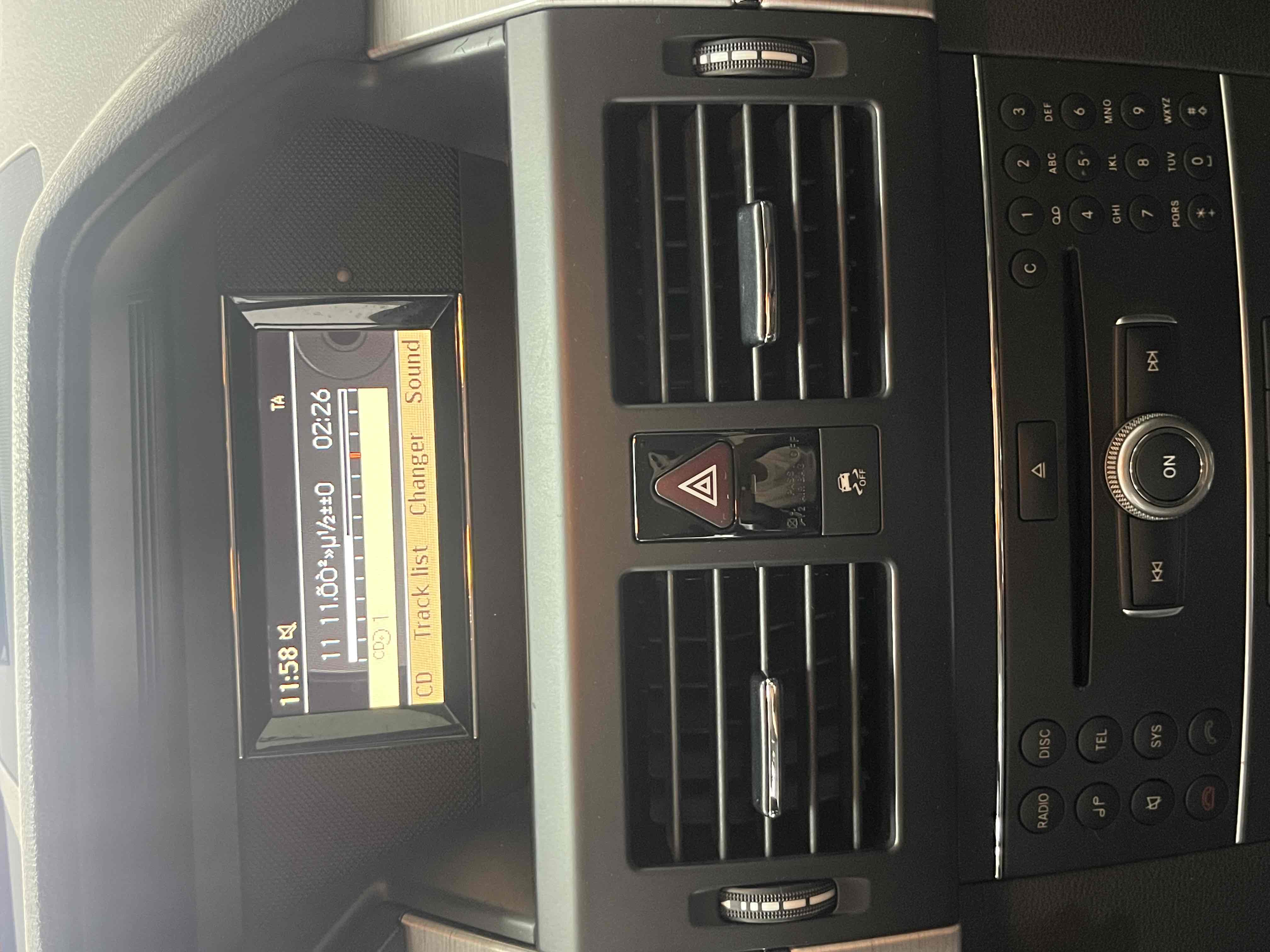 Mercedes-Benz GLK Class (Imported) 2012 #12 Mercedes-Benz GLK Class (Imported) 2012 car image #12