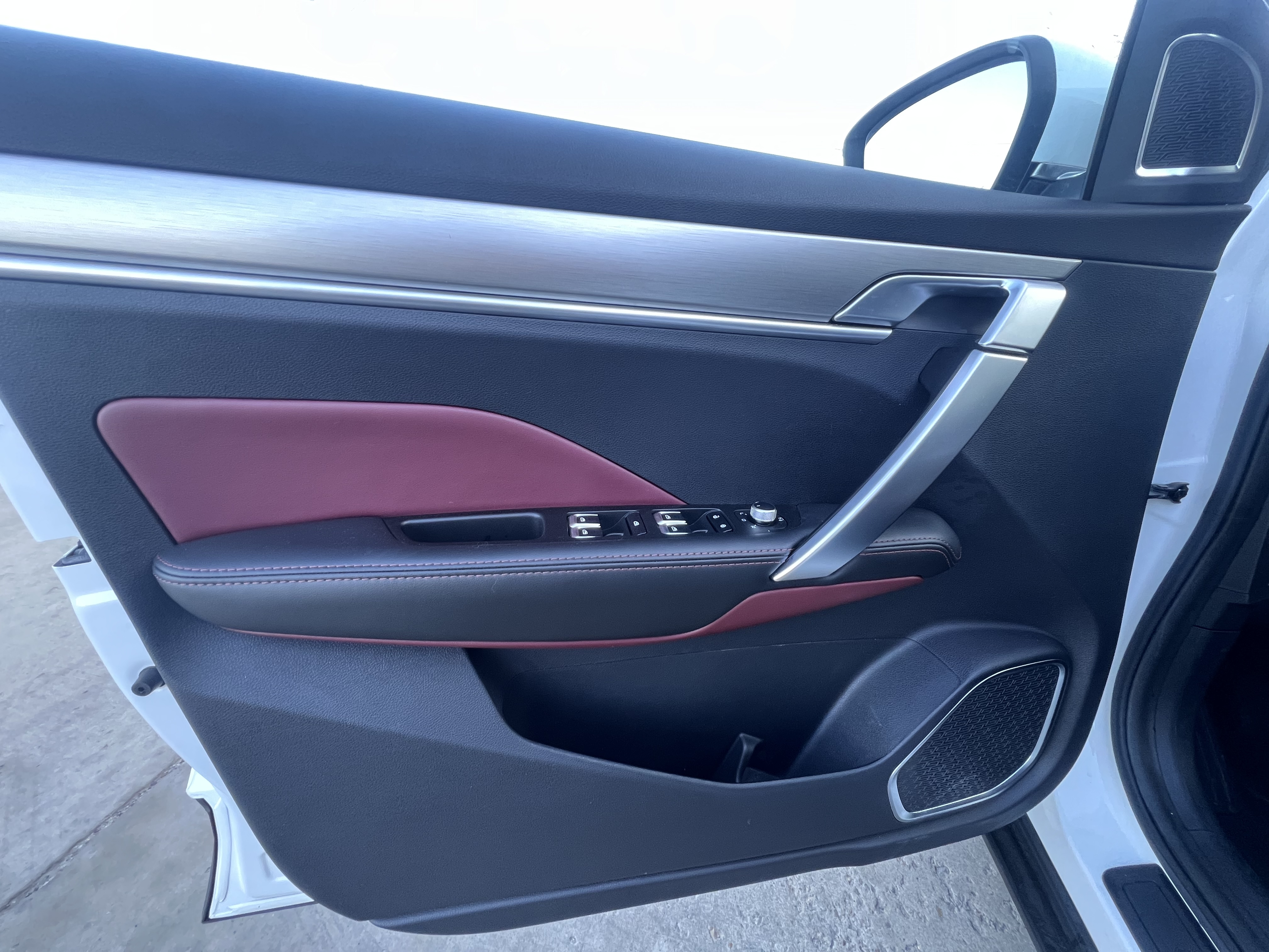 GEELY Coolray 2021 car image #12