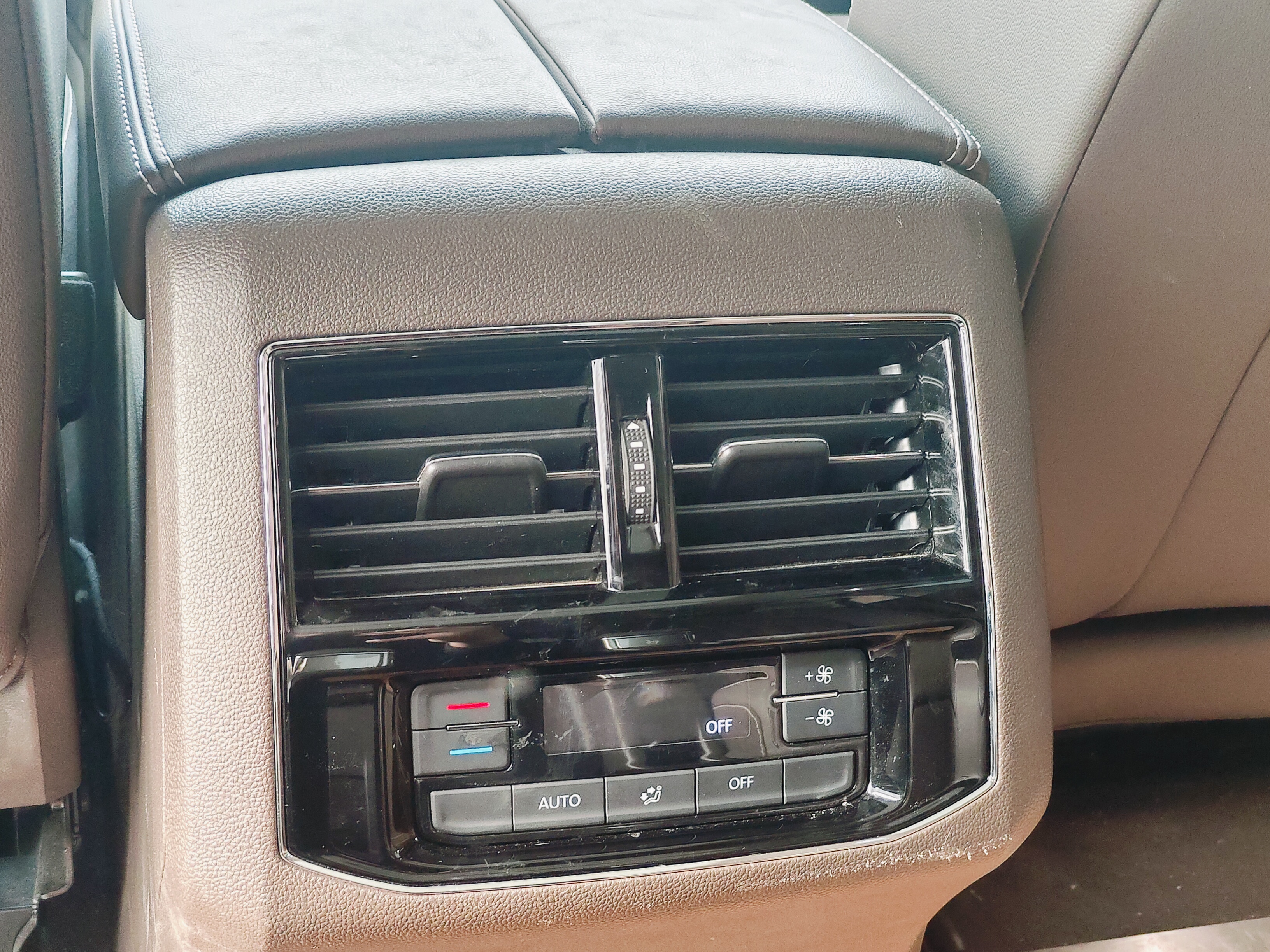 Volkswagen 2021 immagine di auto #12