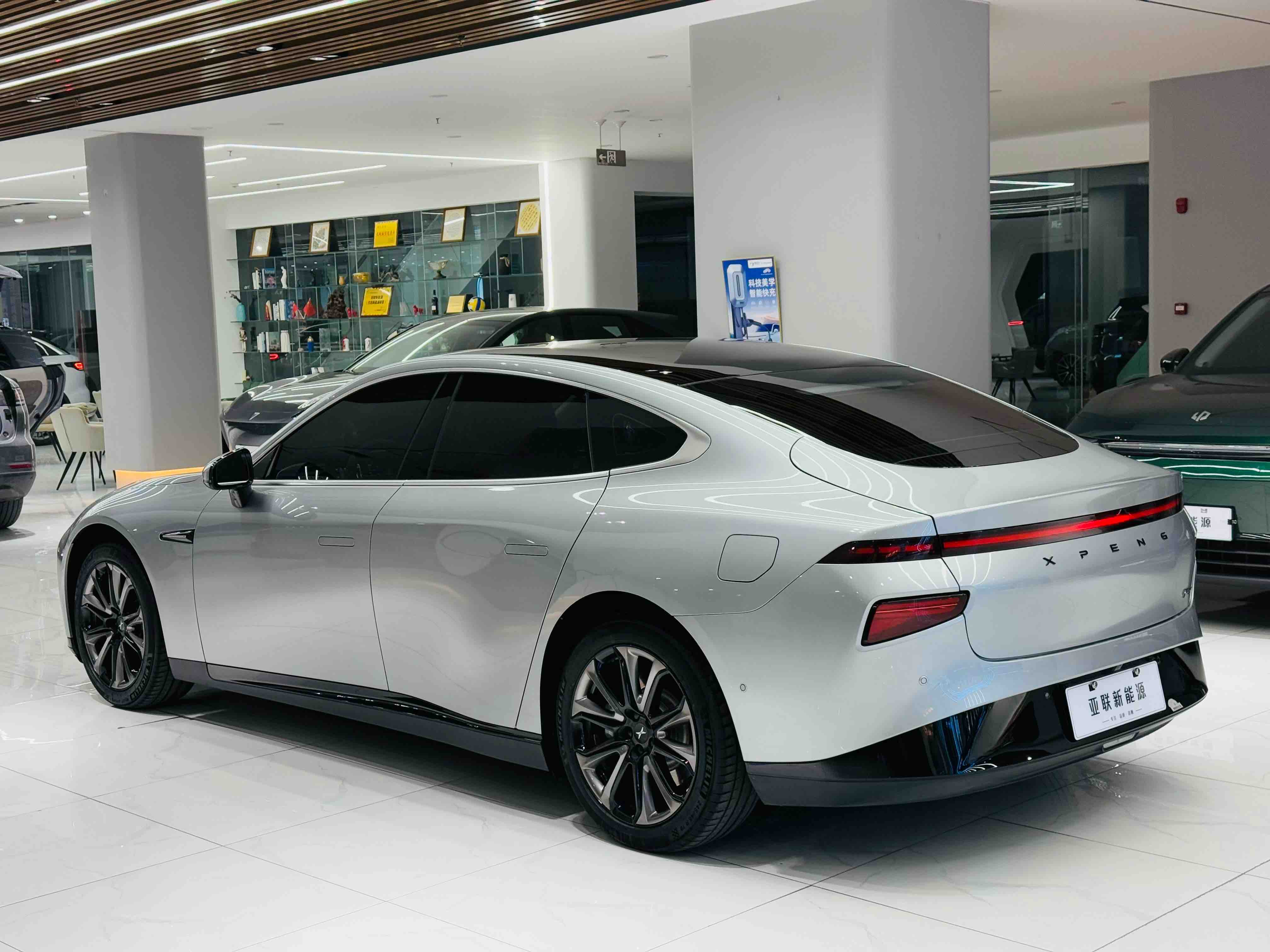 Xpeng P7 2020 imagem de carro #12