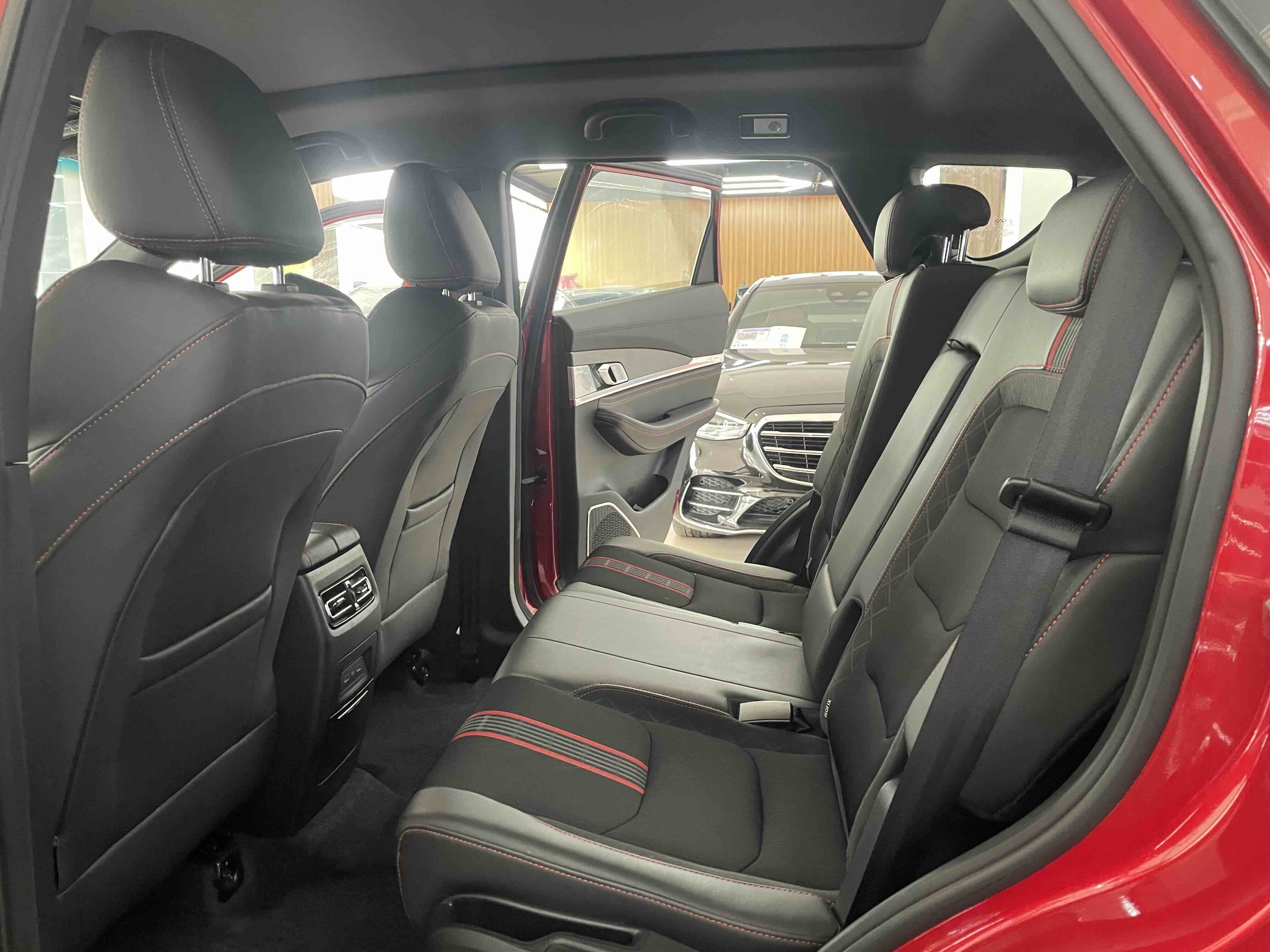 X70 Coupe 2020 #12 X70 Coupe 2020 car image #12