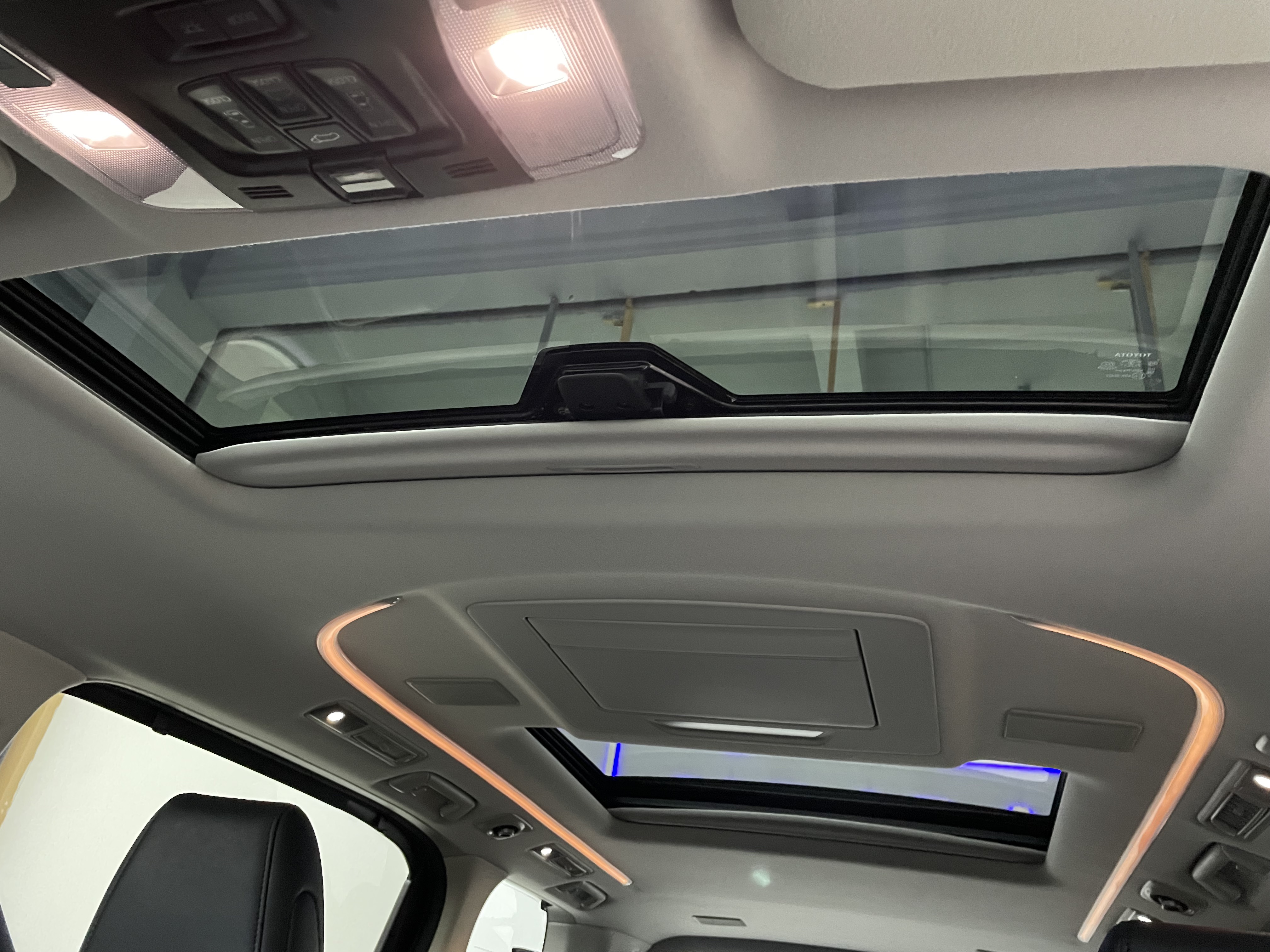 Toyota Vellfire 2020 car image #12