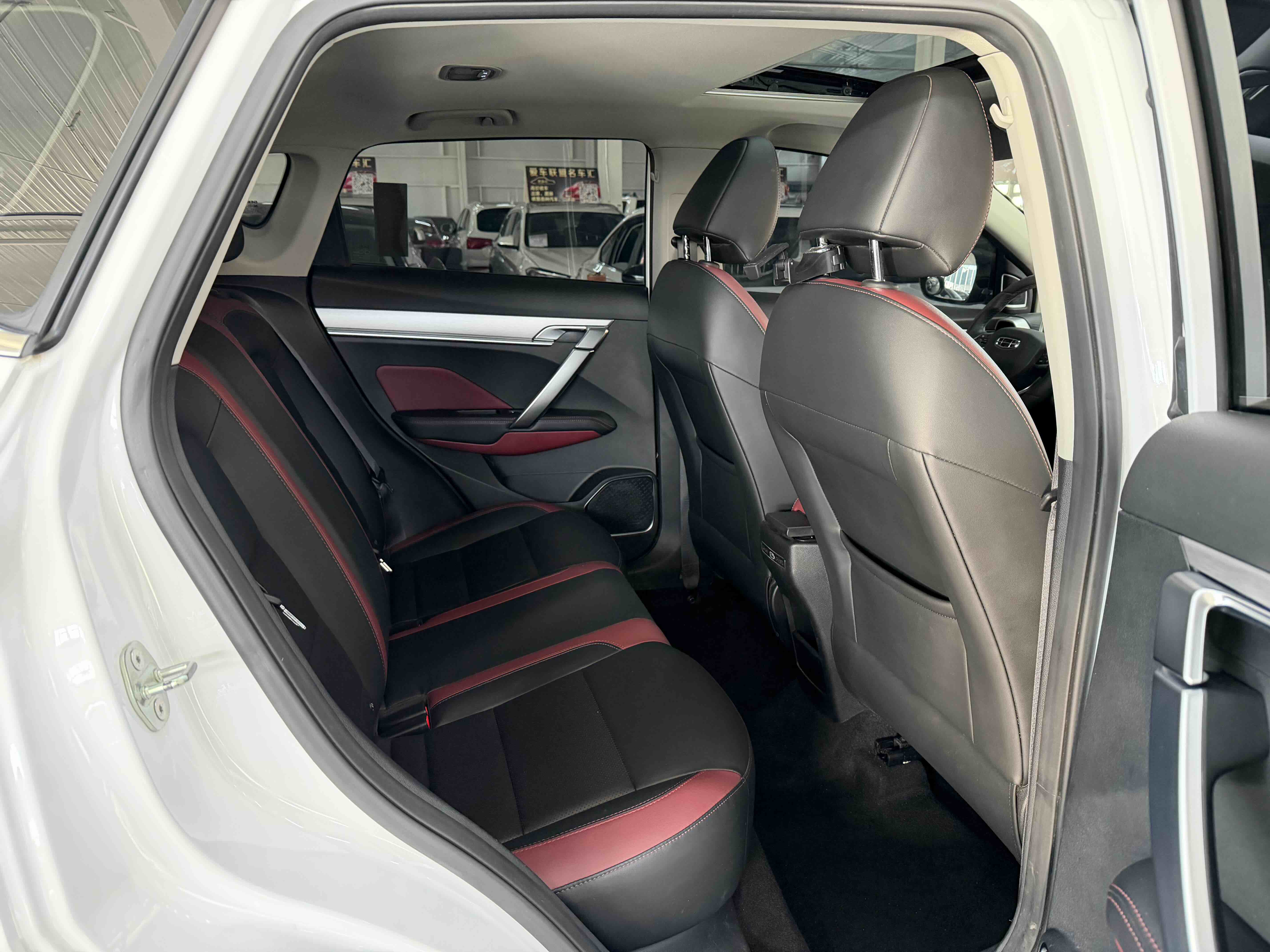 GEELY Coolray 2022 imagem de carro #12