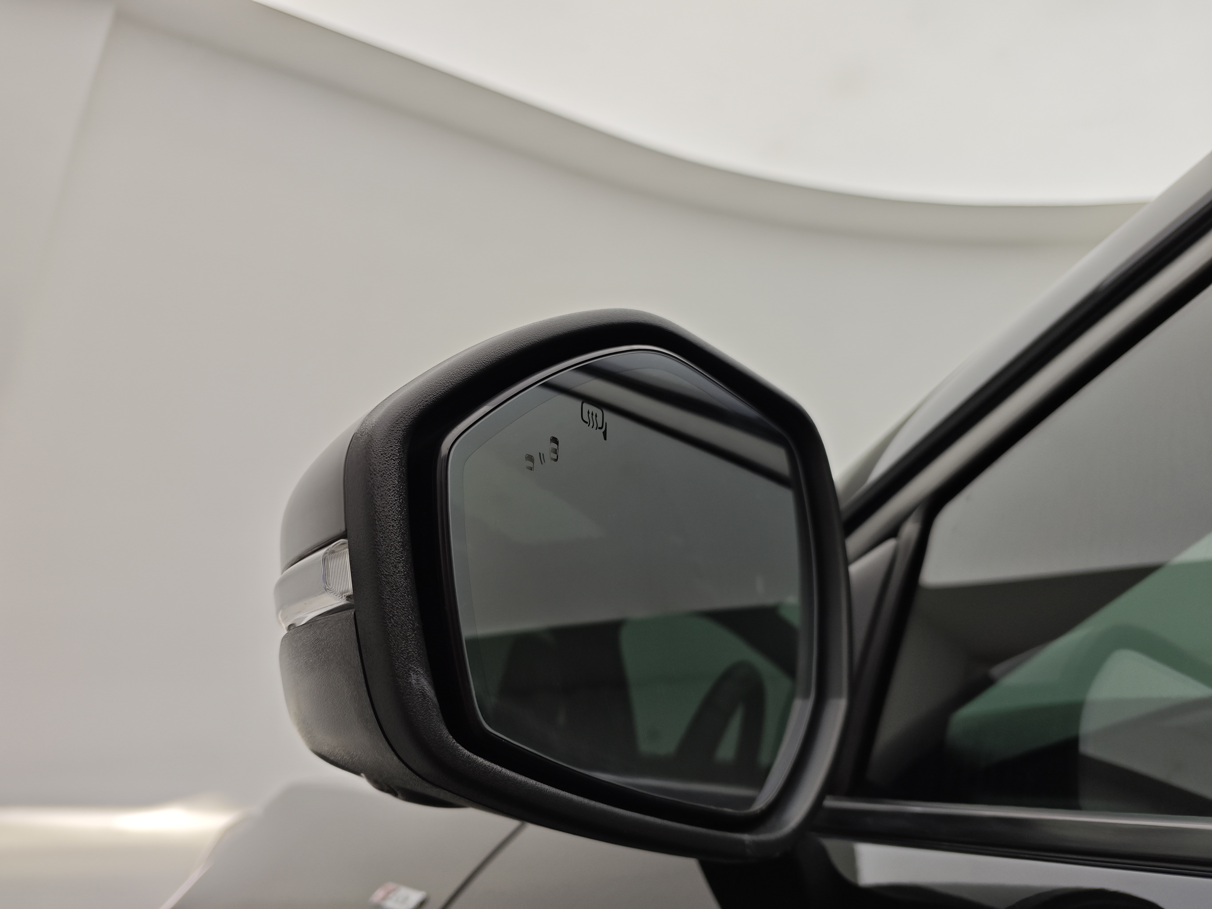 Ford Explorer 2021 car image #12