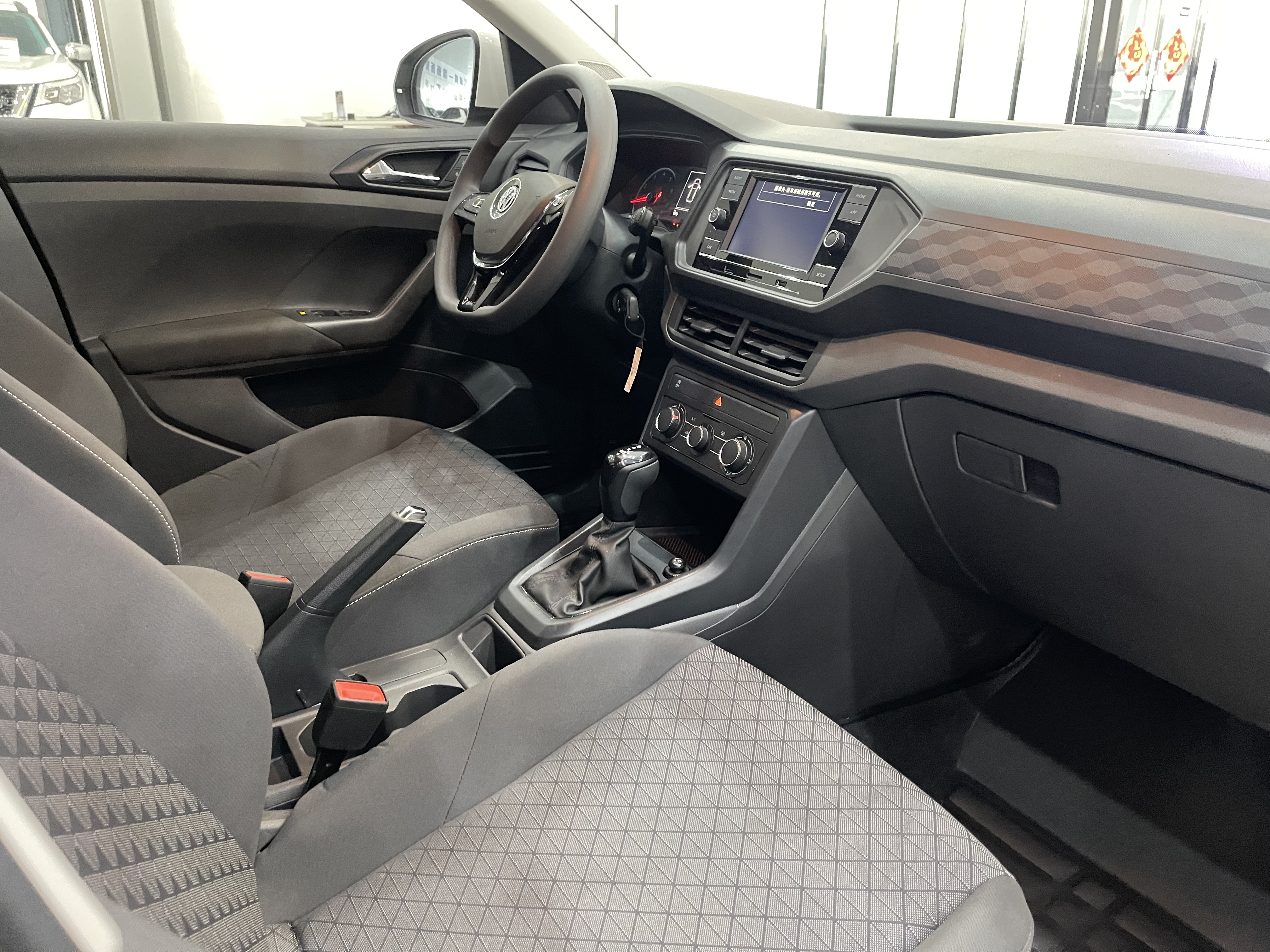 Volkswagen T-Cross 2021 #12 Volkswagen T-Cross 2021 car image #12