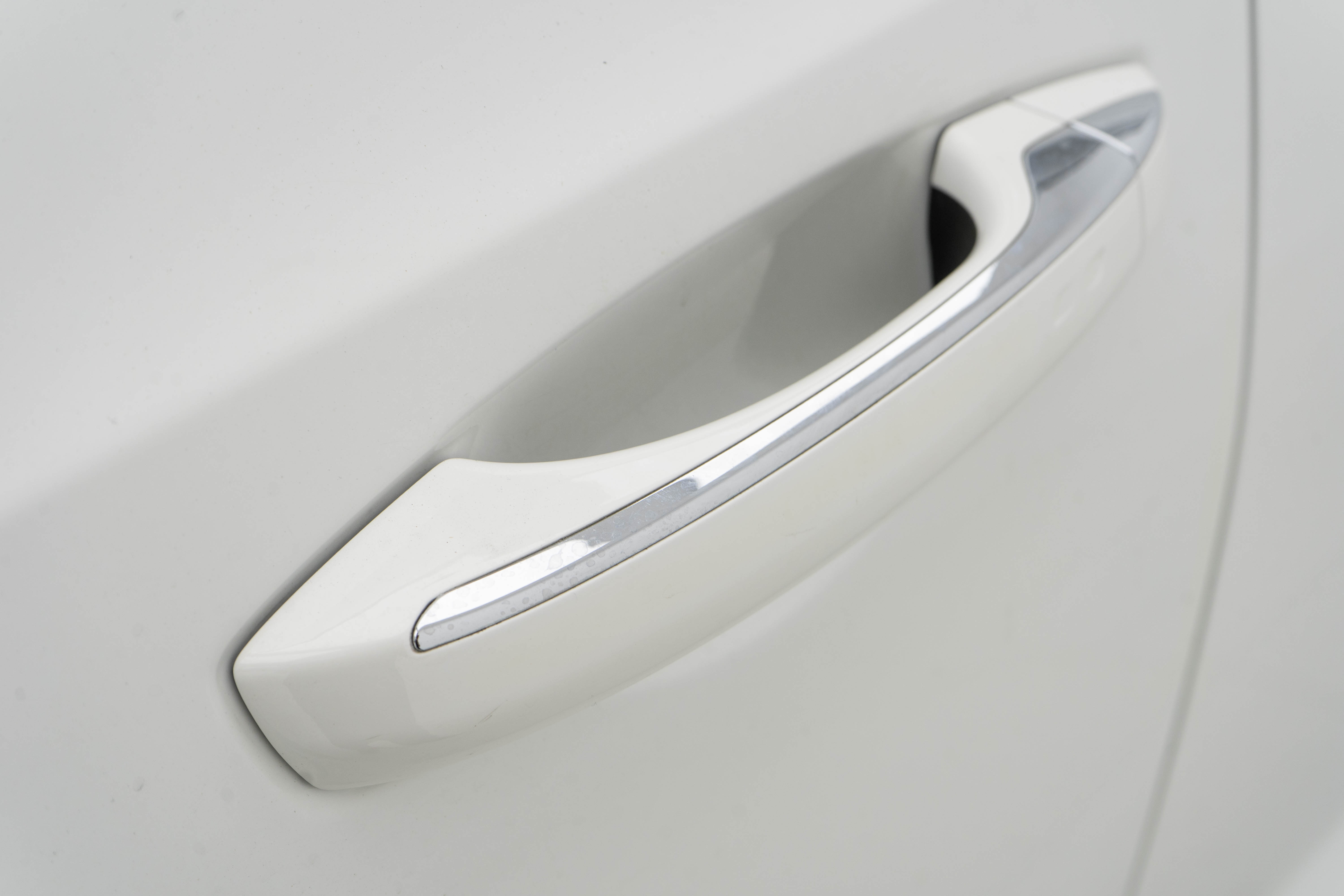 GEELY Okavango 2021 car image #12