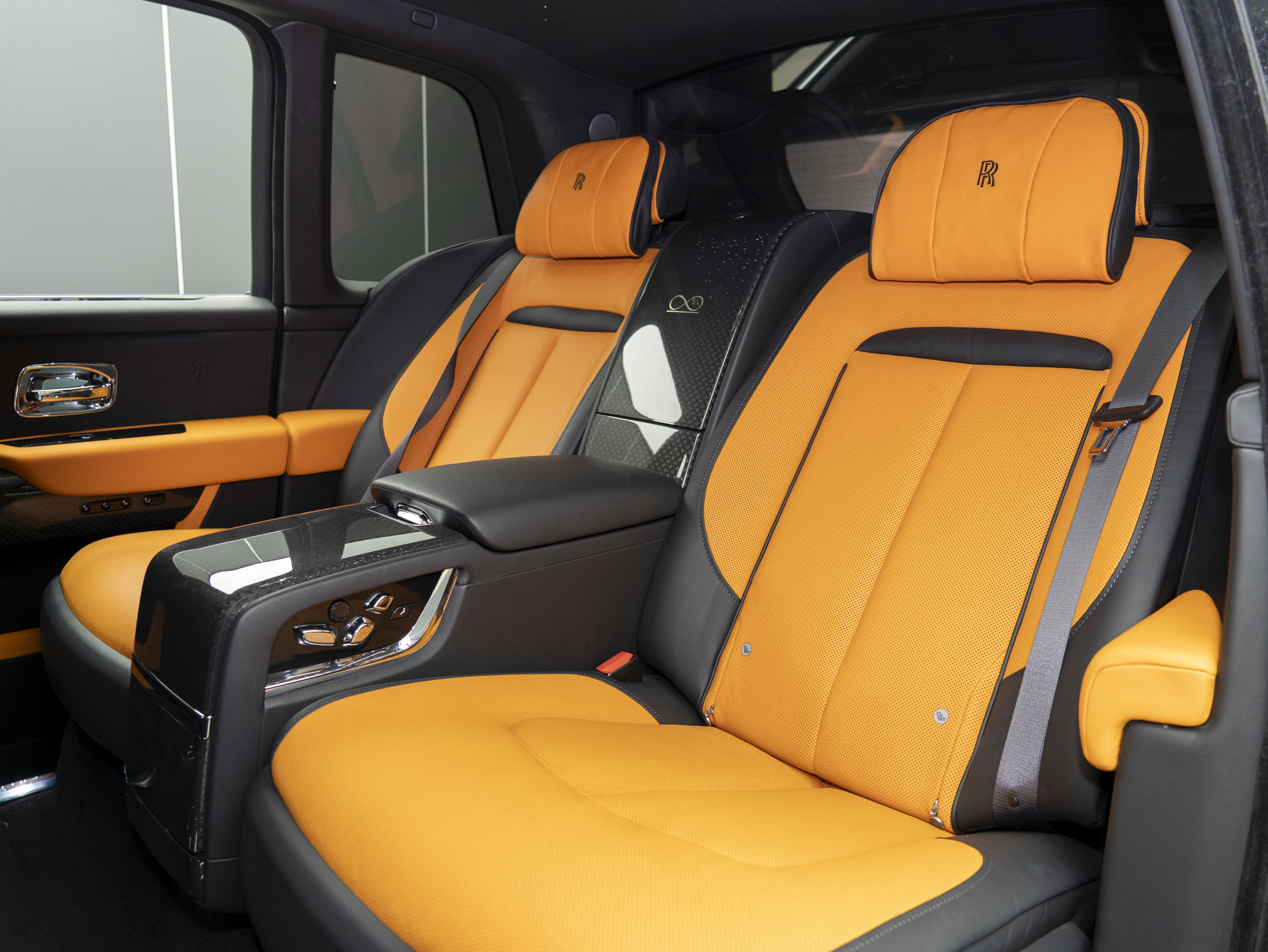 Rolls-Royce Cullinan 2022 immagine di auto #12