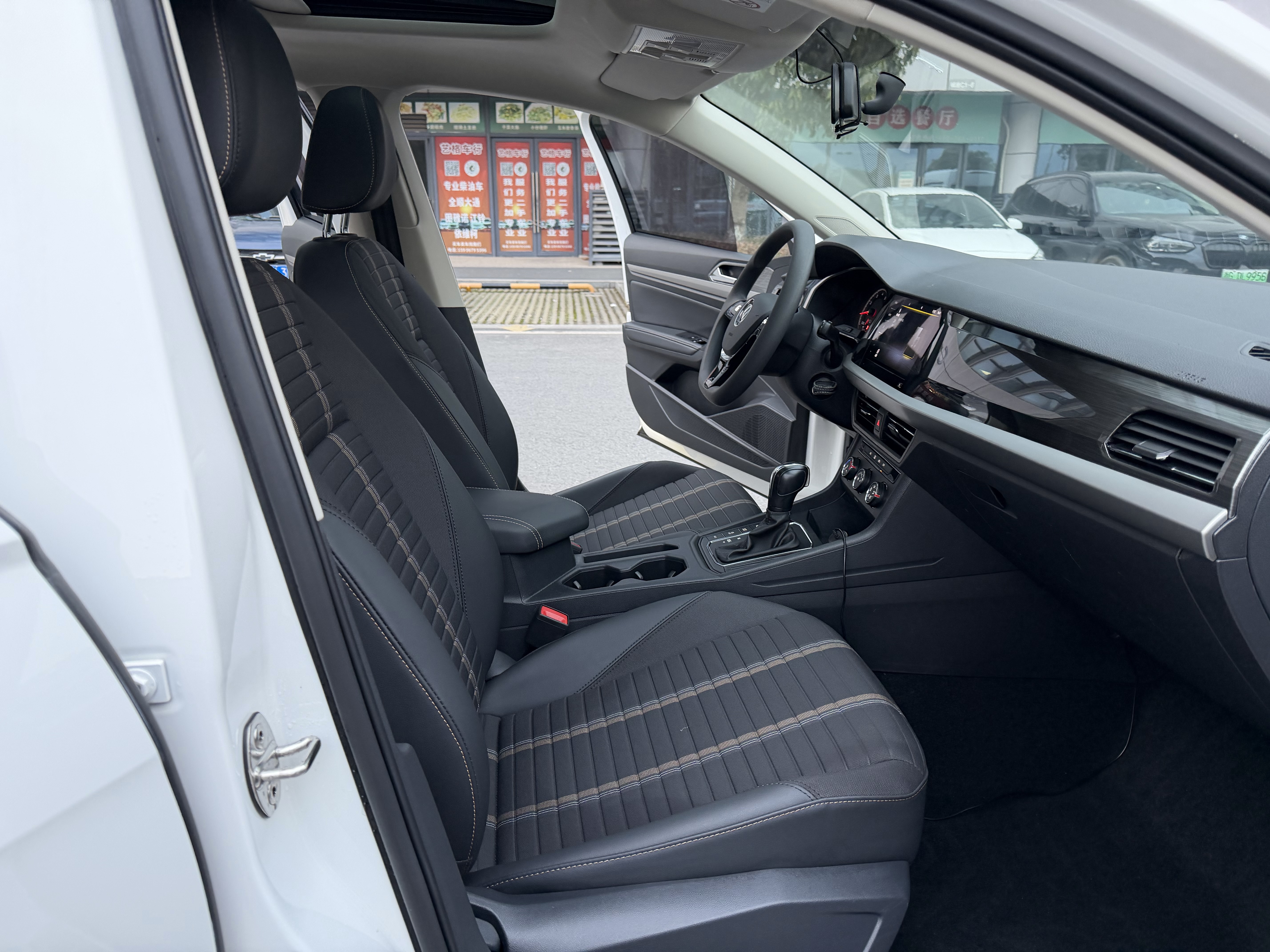 Volkswagen Lavida 2021 car image #12