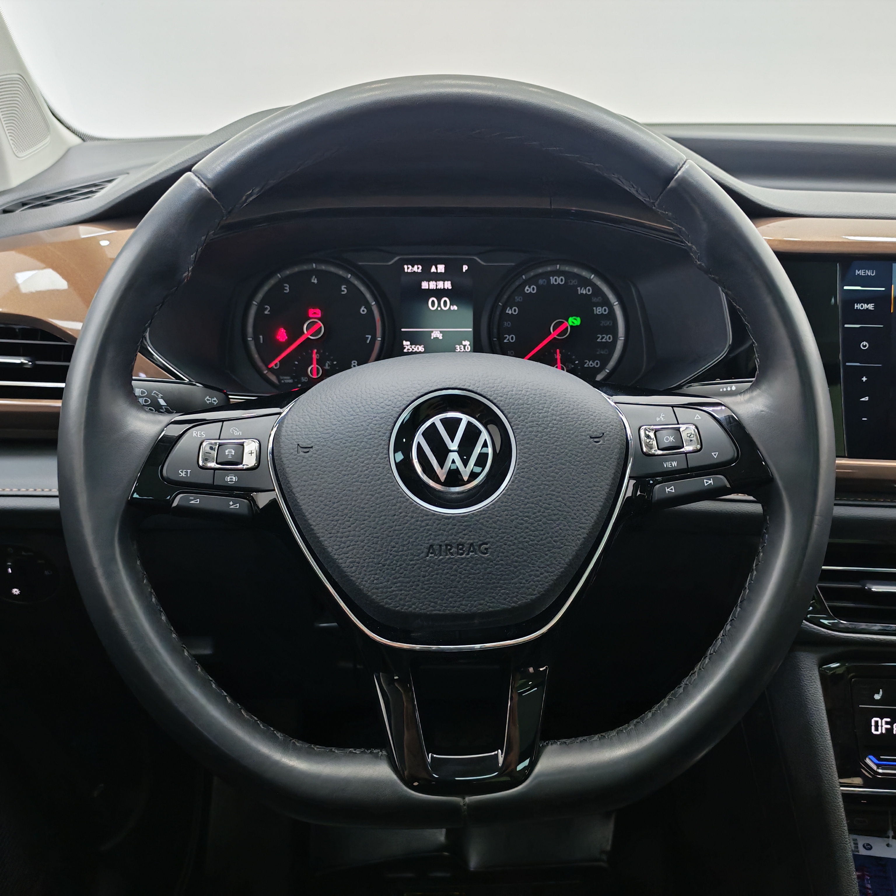 Volkswagen Tharu 2022 car image #12