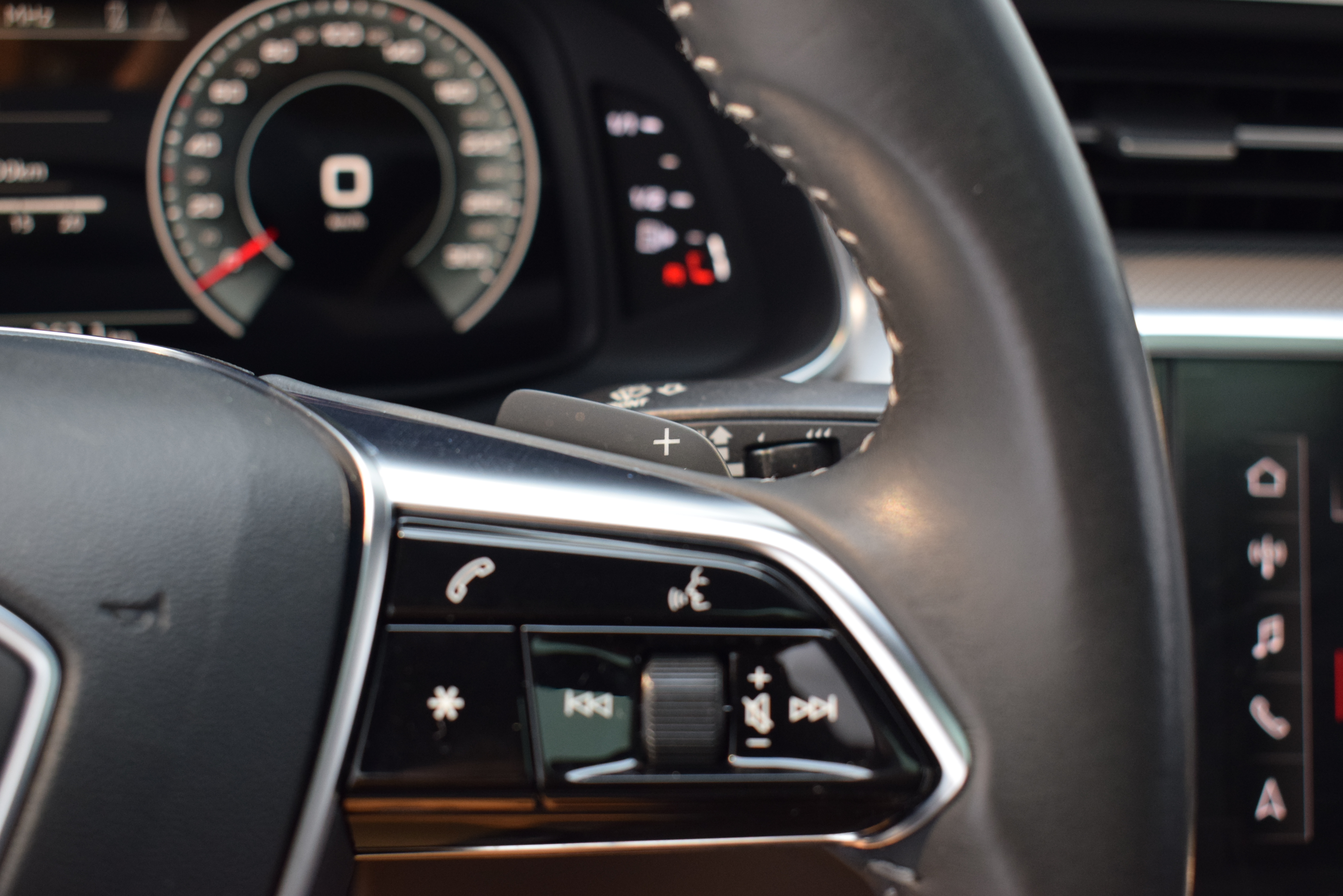 Audi A6L 2021 car image #12