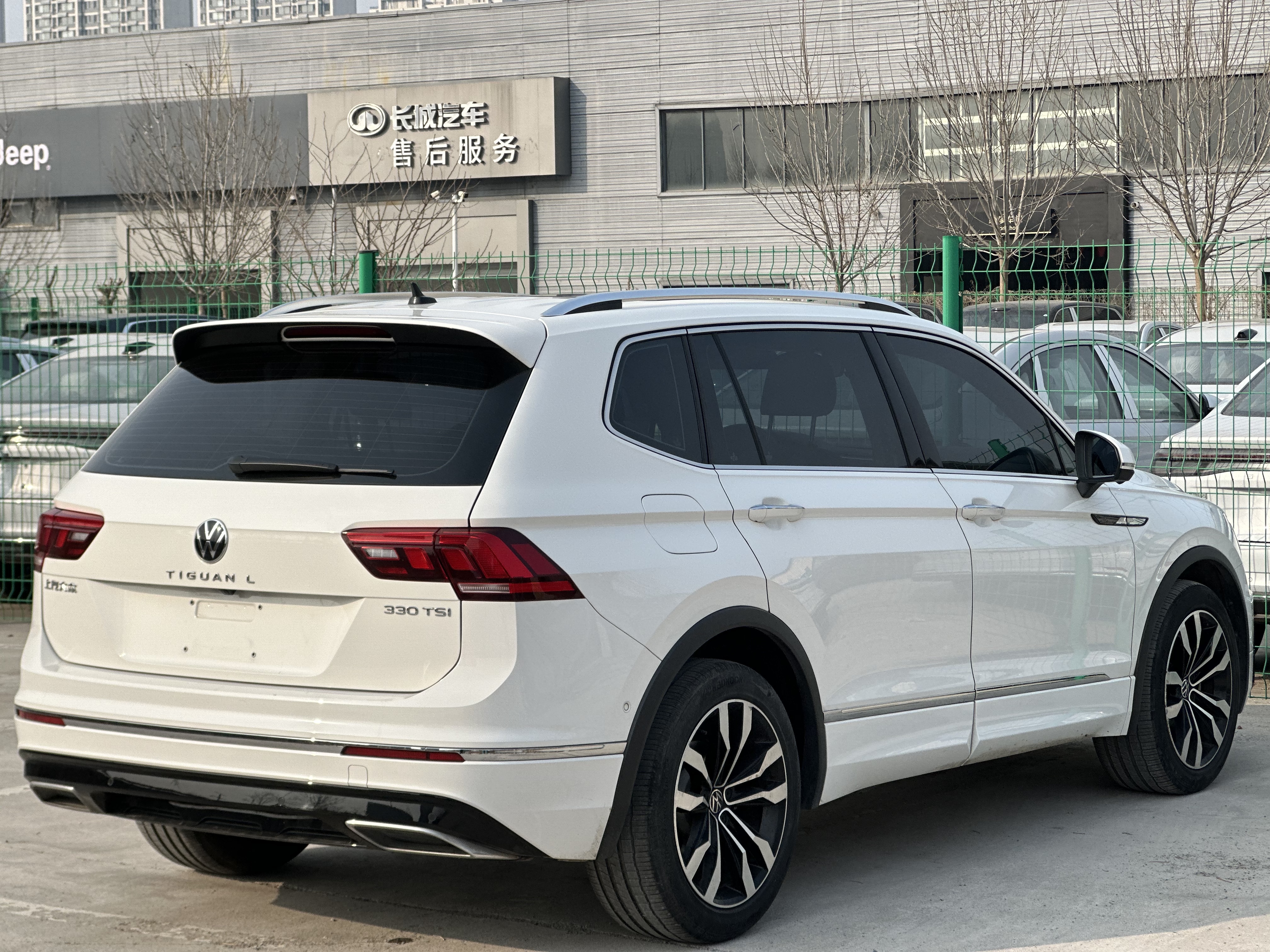 Volkswagen Tiguan L 2021 #12 Volkswagen Tiguan L 2021 car image #12