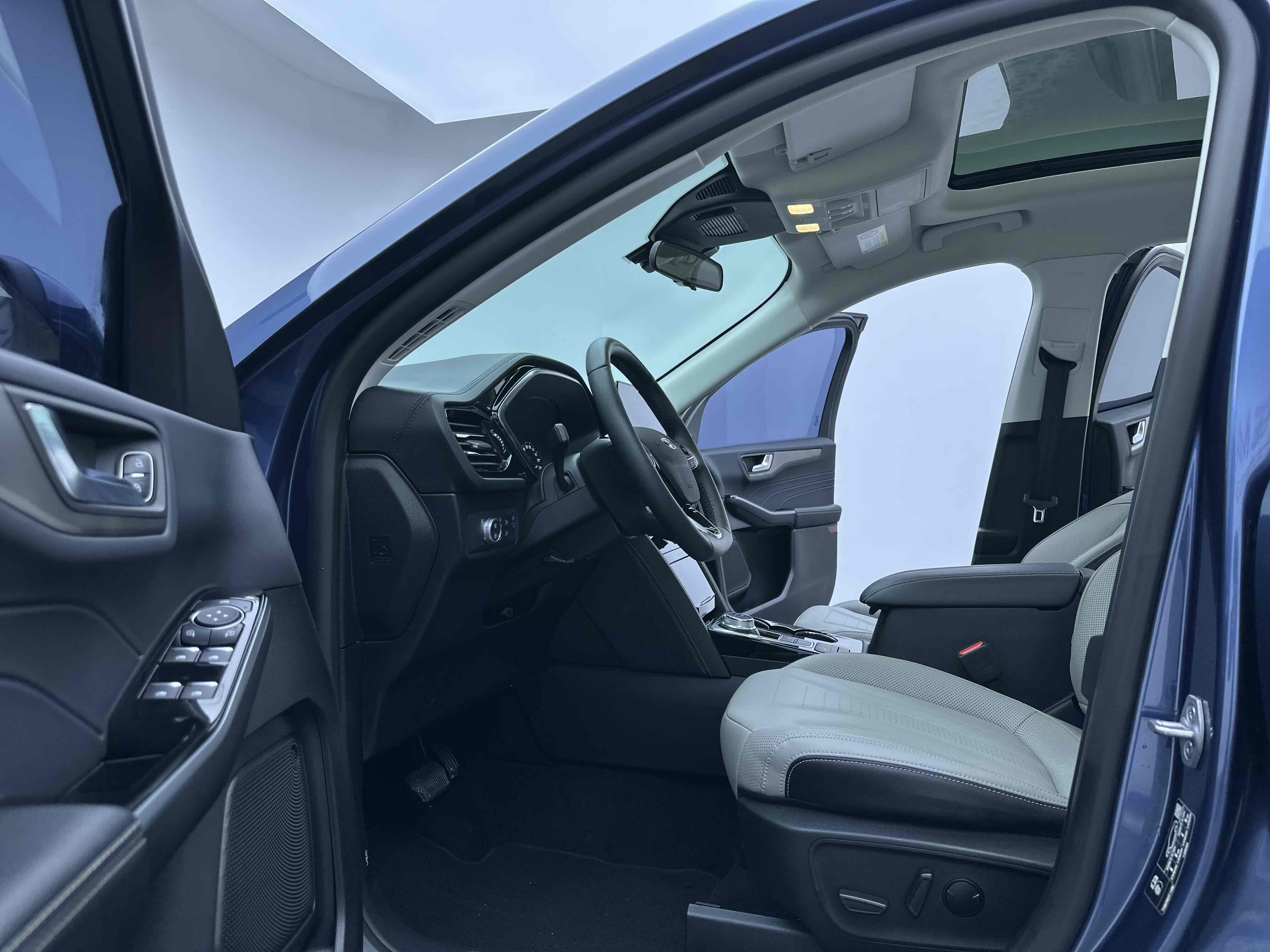 Ford Escape (Imported) 2022 car image #12