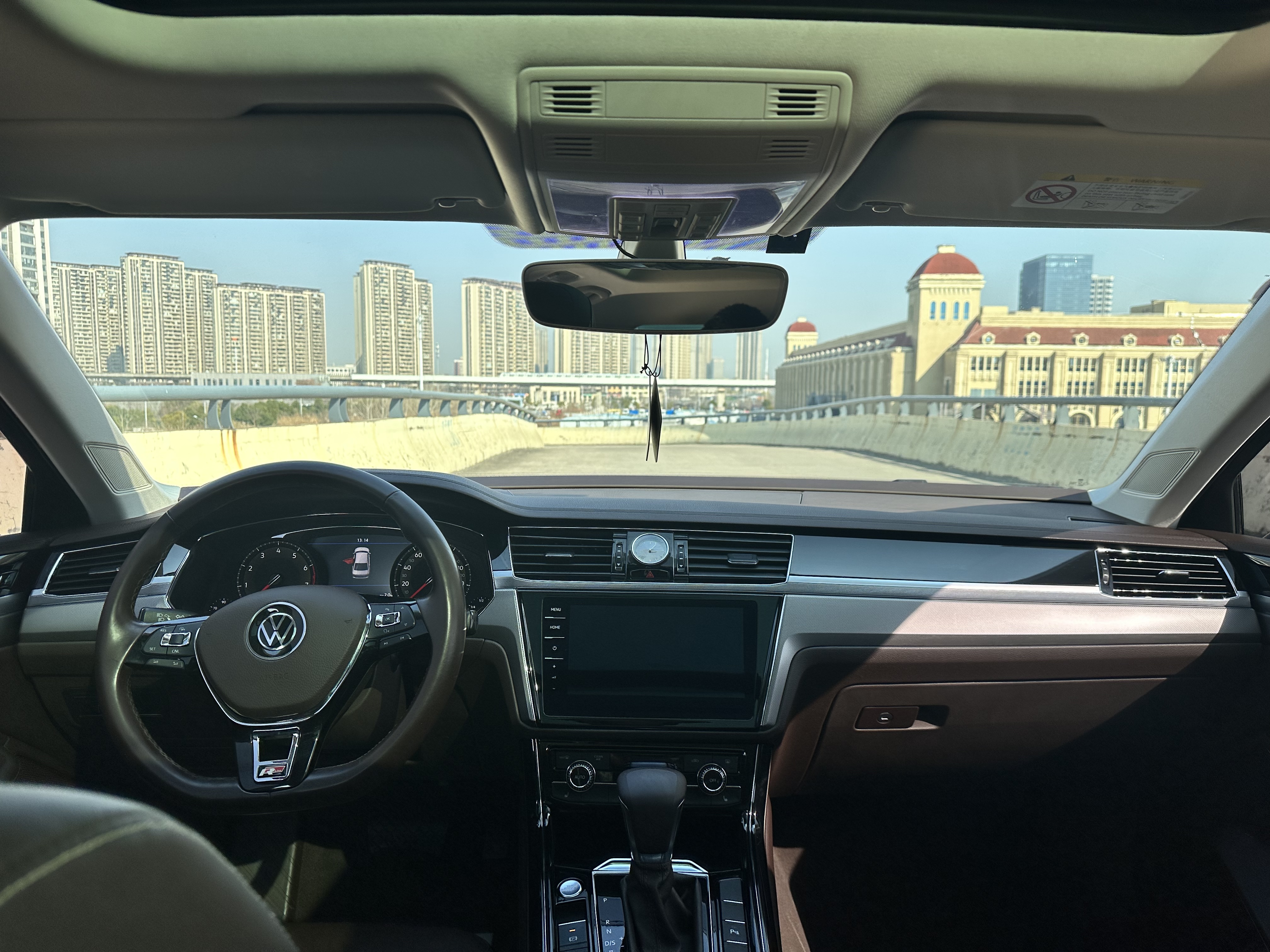 Volkswagen Phideon 2023 immagine di auto #12