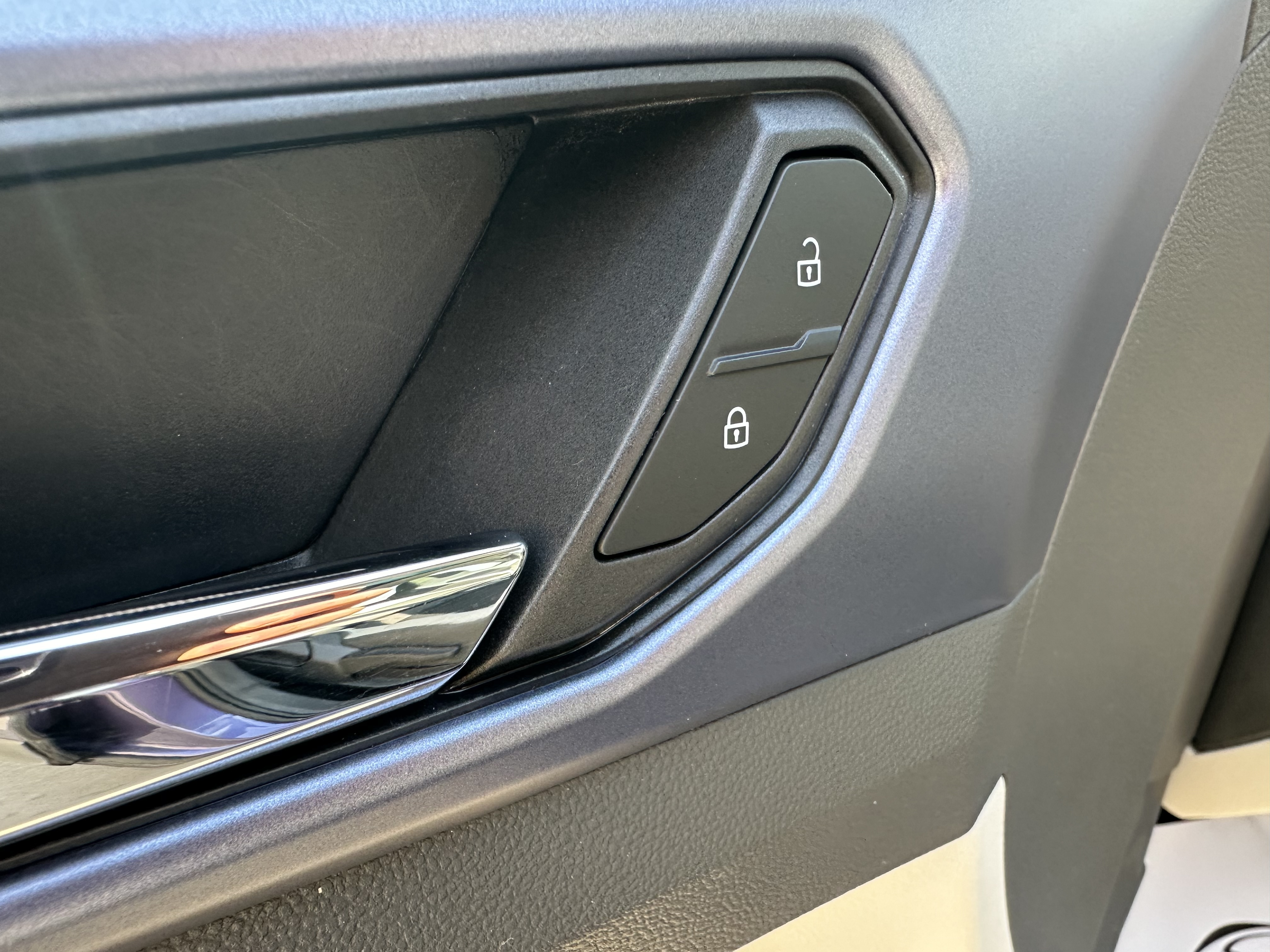 Volkswagen T-Cross 2021 car image #12